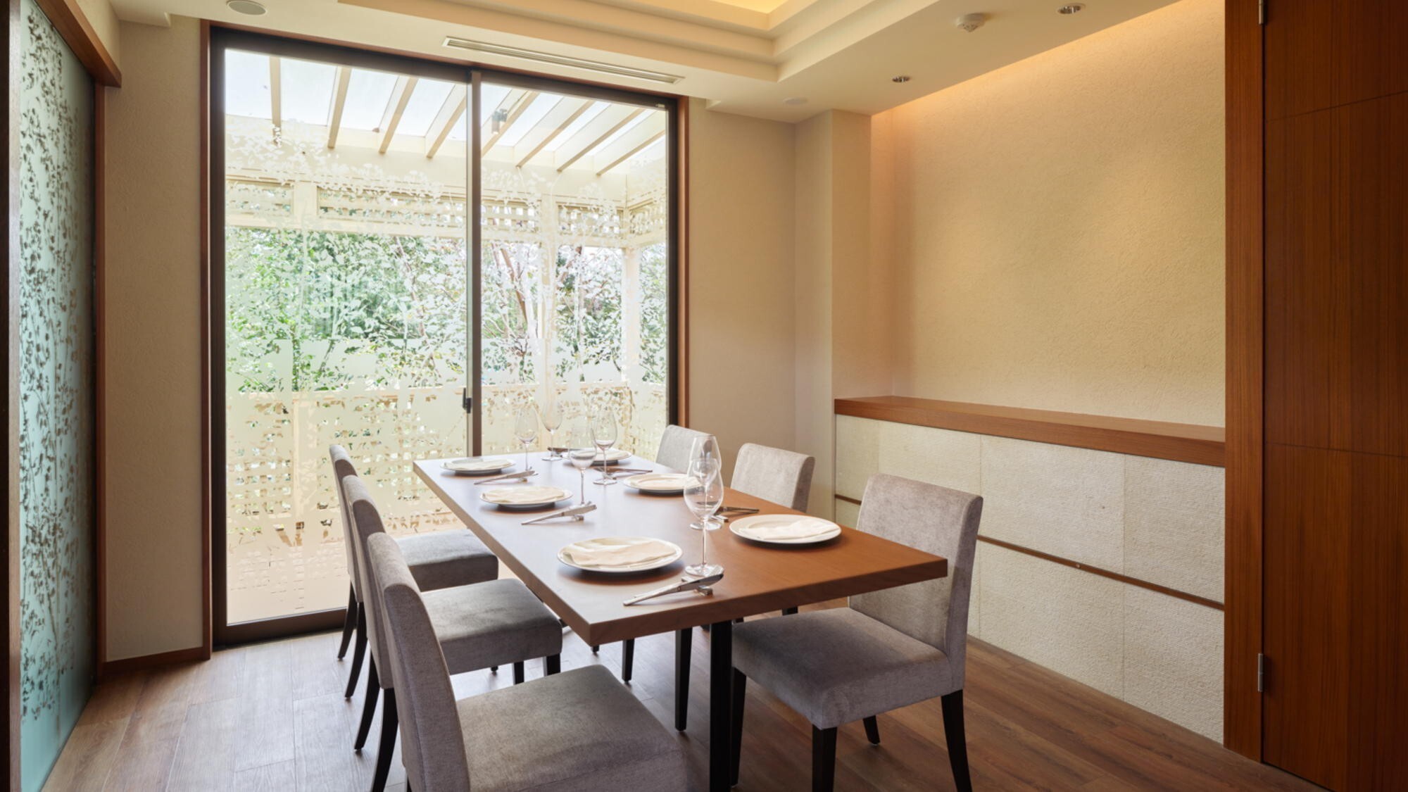 【KOYARUZAWA DINING】ご夕食・ご朝食の会場