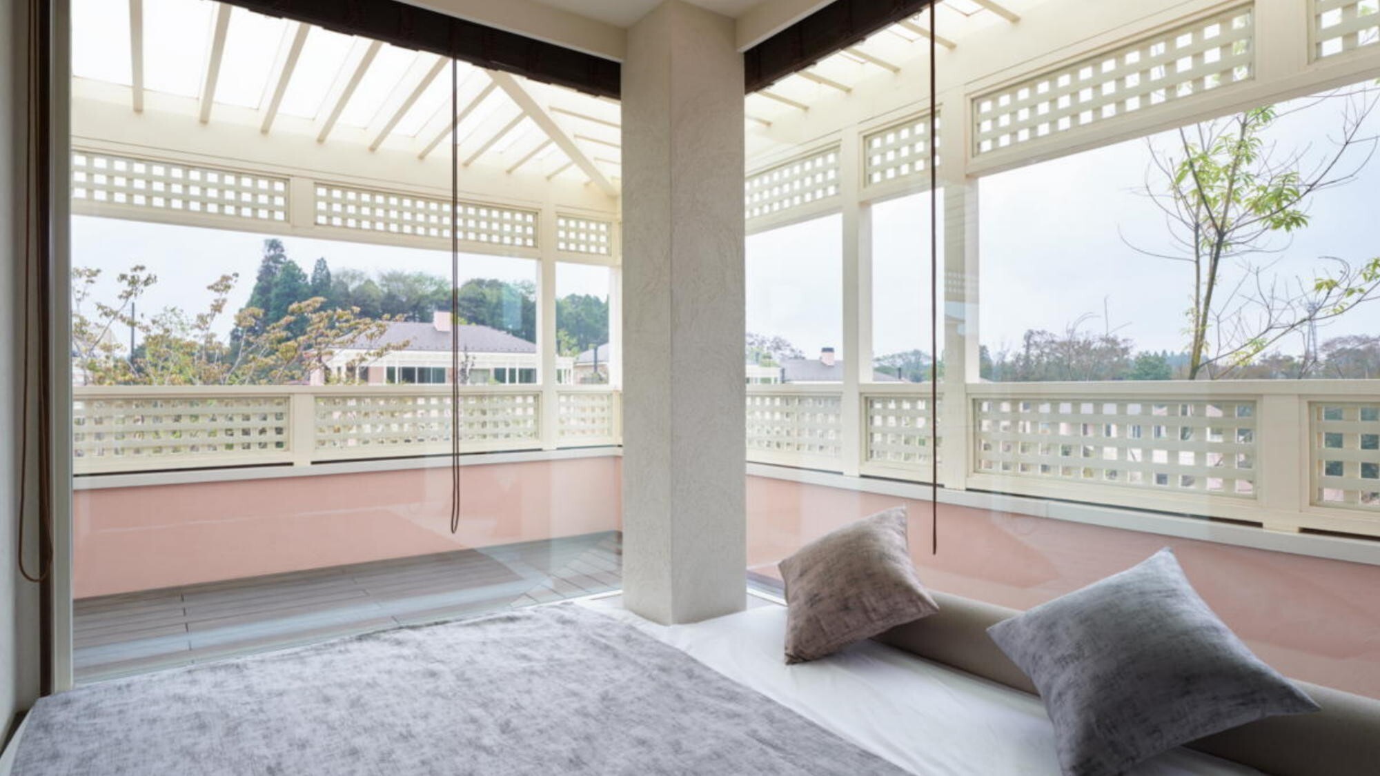 【スーペリアスイート109平米】デイベッド