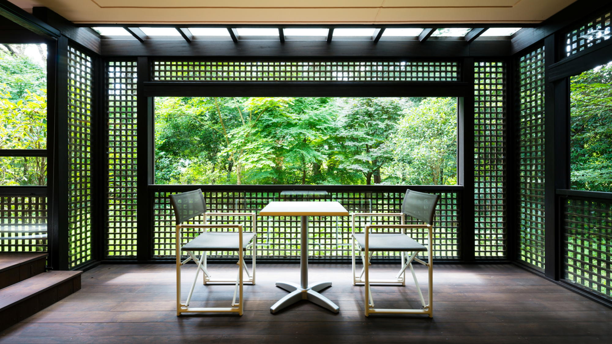 【フェアウェイサイド・スーペリアスイート81平米】自然に囲まれたテラス