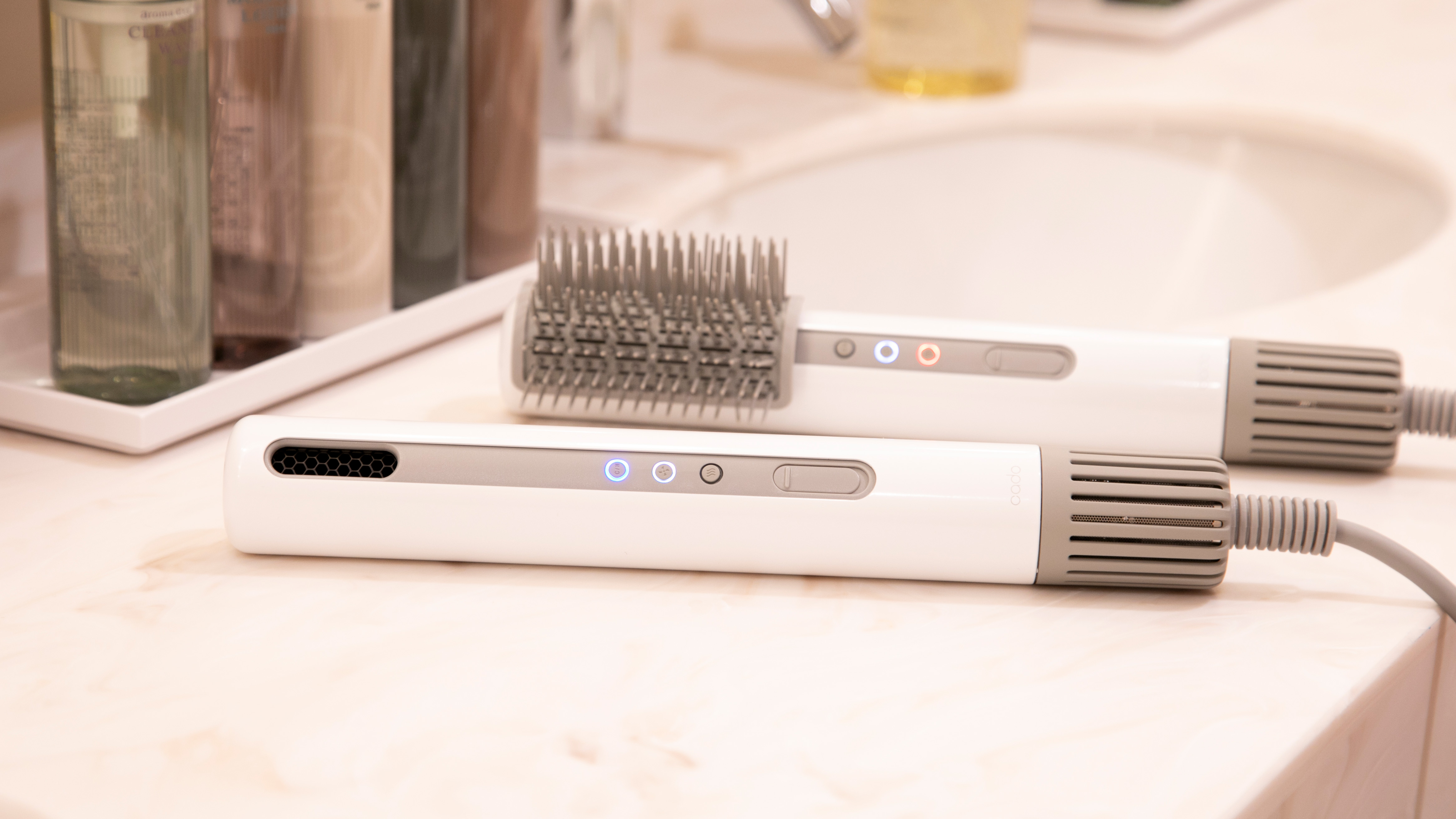 【ドライヤー】髪に優しい「CADO」