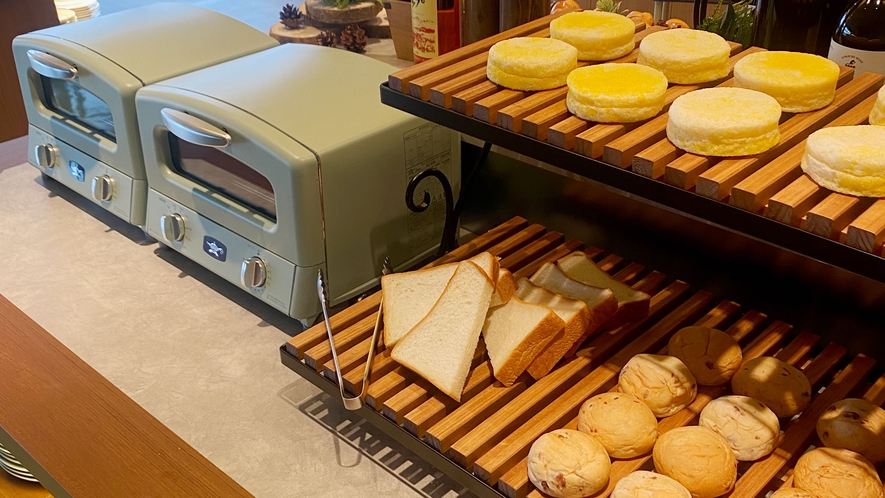 【朝食バイキング】トースターで自分好みの焼き加減に温められます