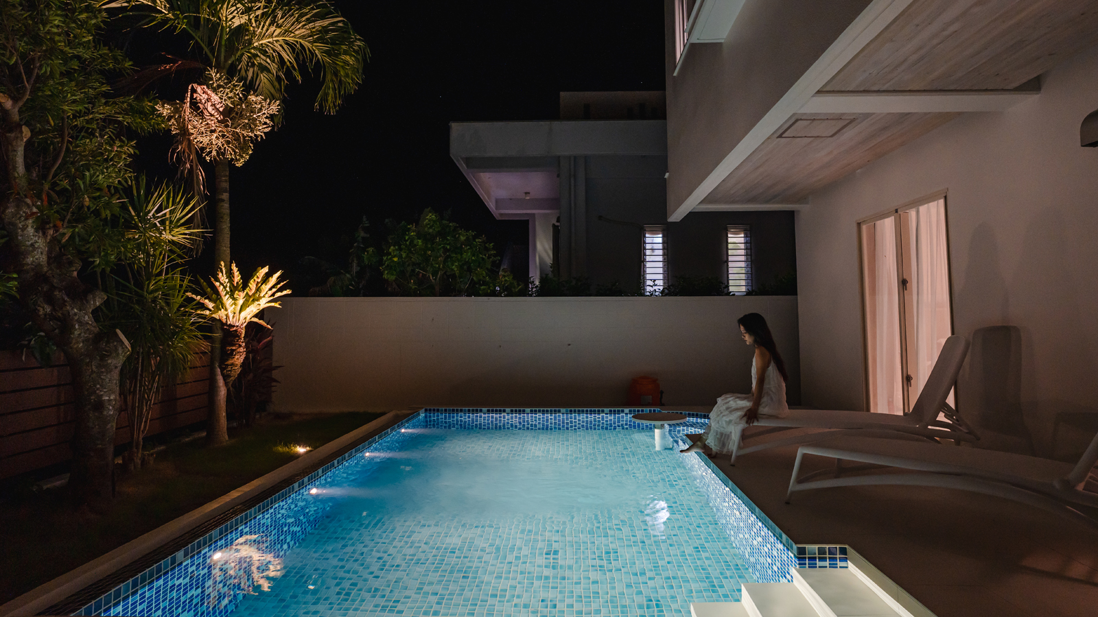 ライトアッププール*