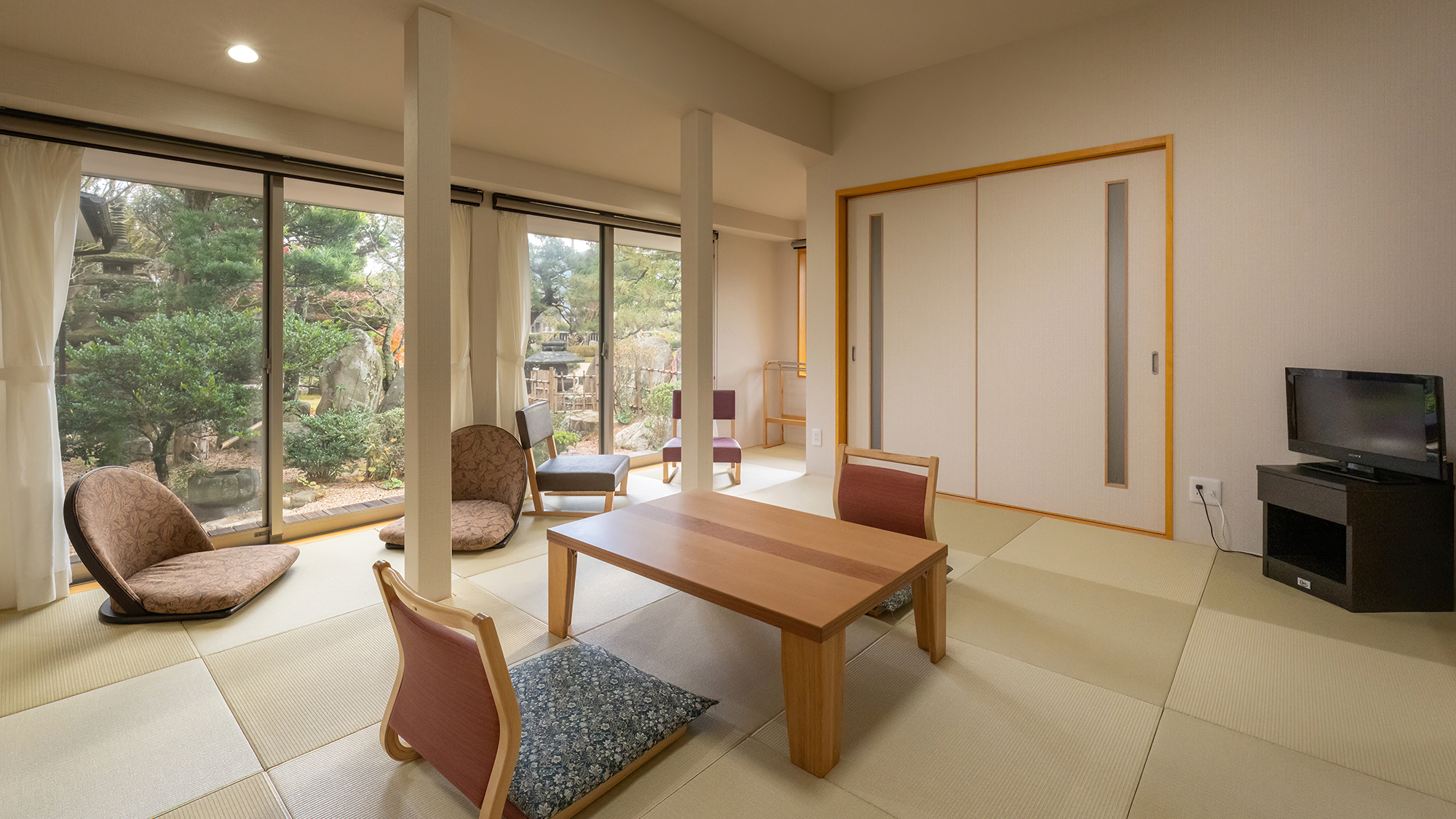 【和洋室】茶室をリノベーションした和空間でゆったりとお過ごし下さい