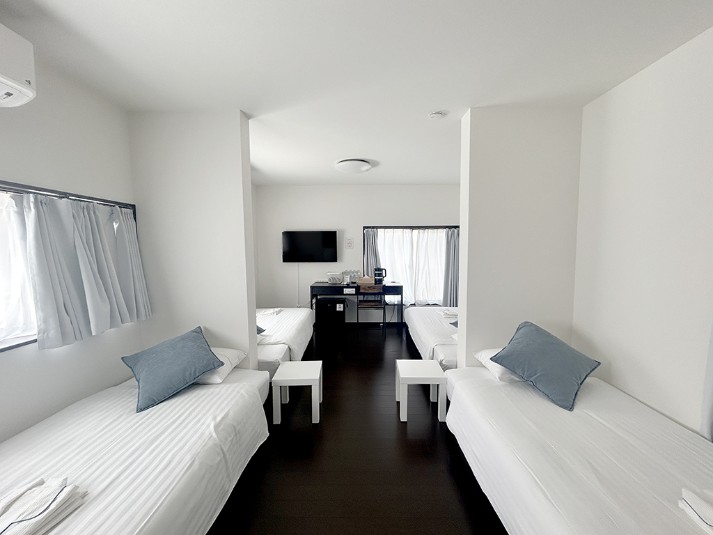 【禁煙】グループ用4名様個室※バストイレ共同