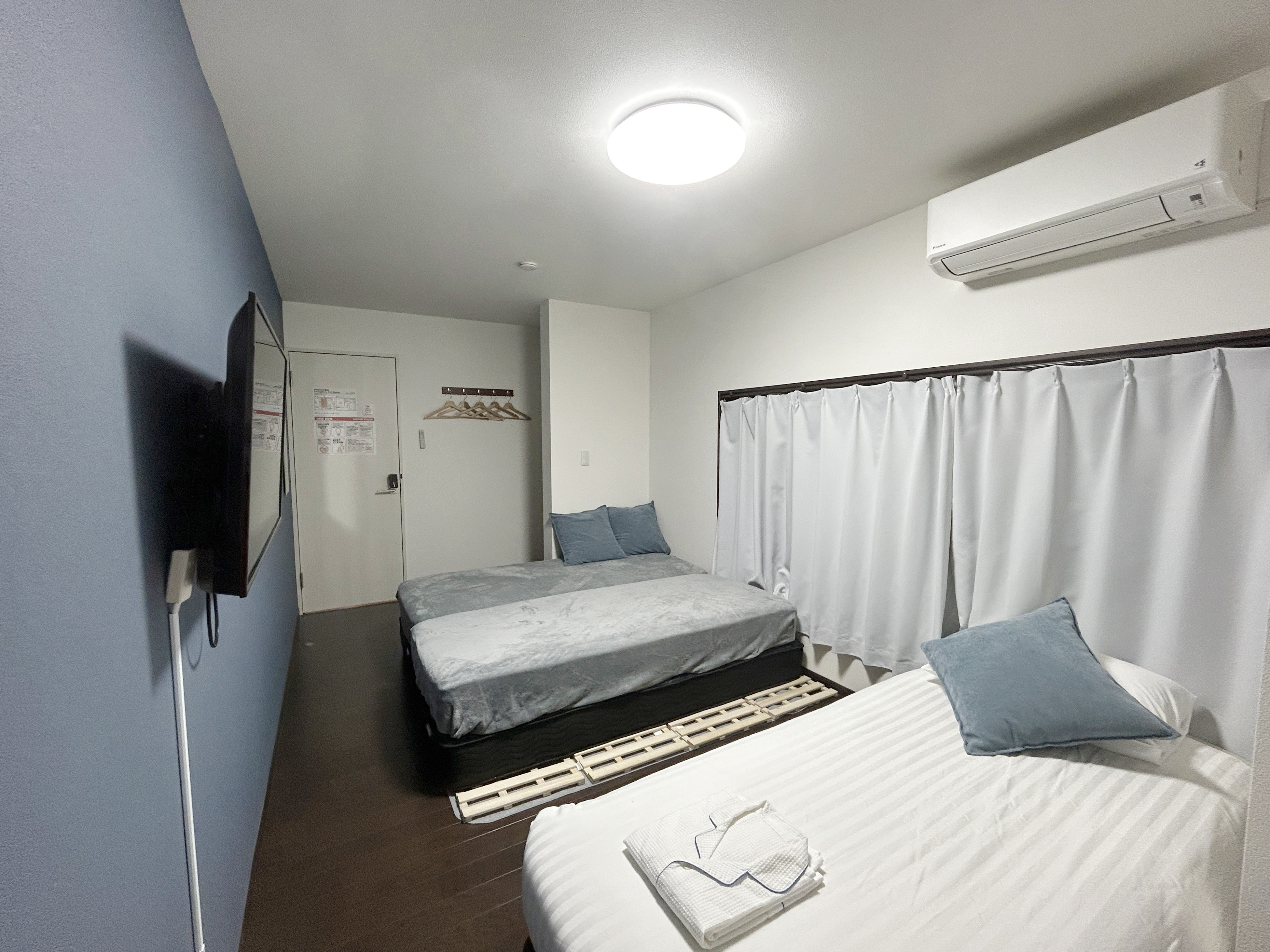 【禁煙】プレミアムシングルルーム※バストイレ共同