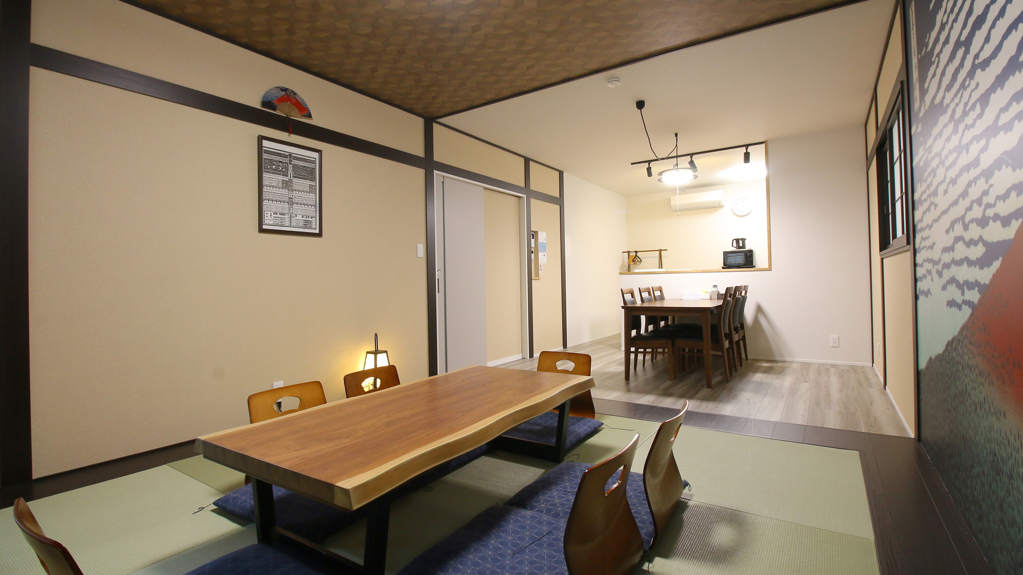 【四番館】ダイニング・リビング