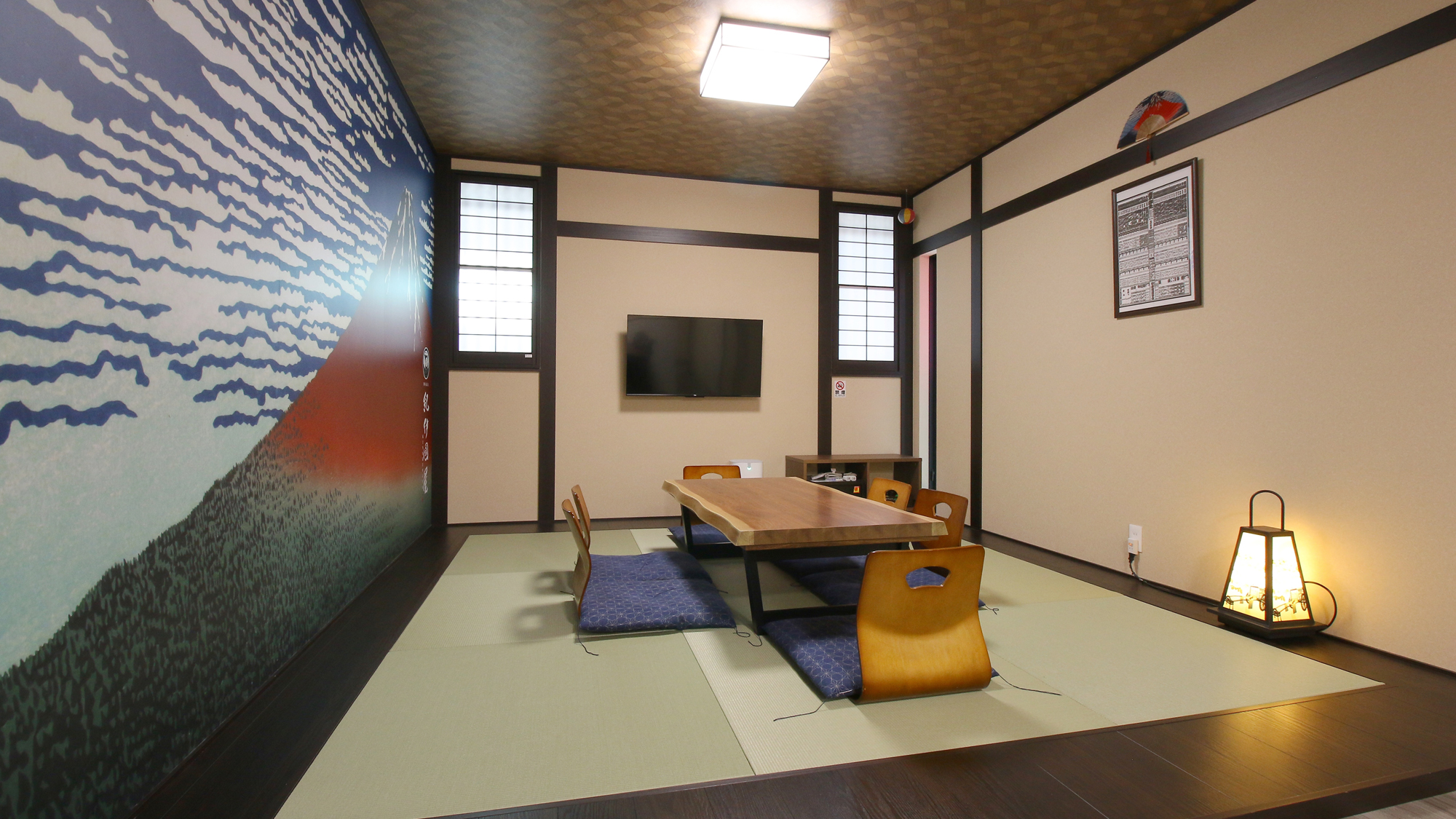 【四番館】リビング