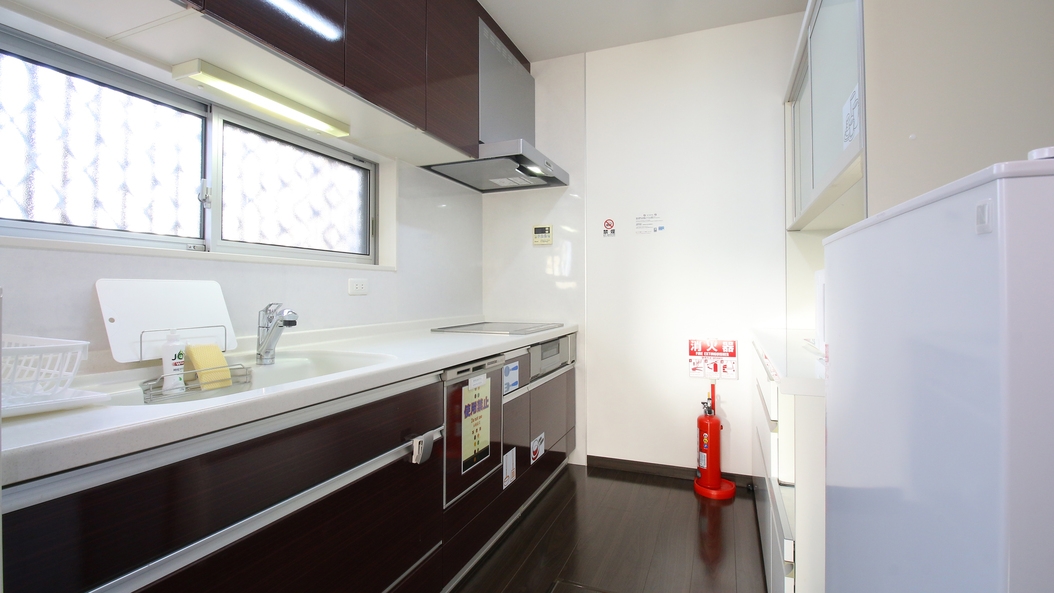 【早割60】60日前でお得♪USJ・関空・駅とアクセス抜群！家族やグループ旅行に♪無料駐車場2台