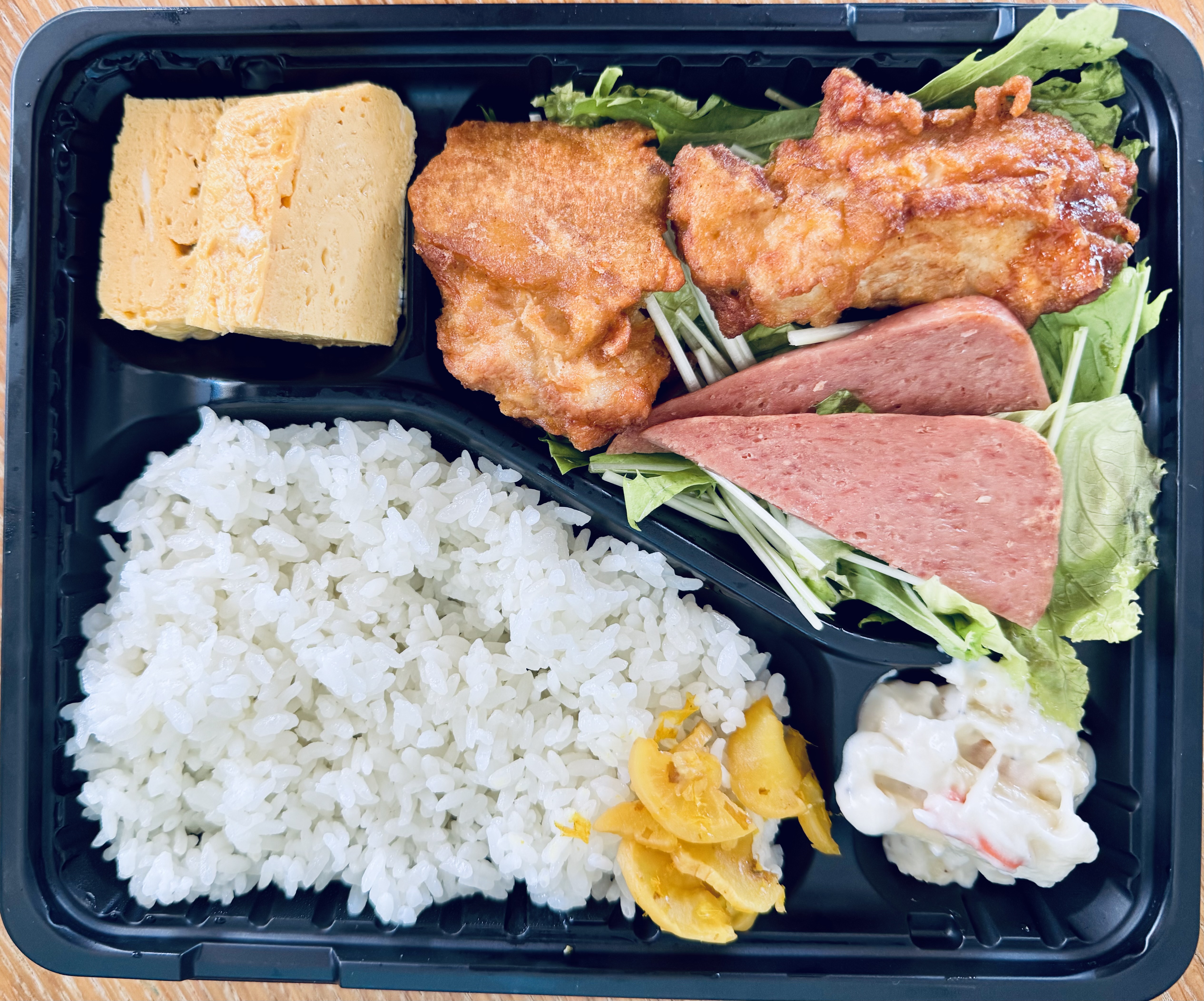 お肉弁当