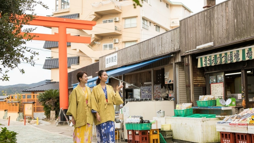 当館から1分の淡島神社の参道でゆったりお散歩♪