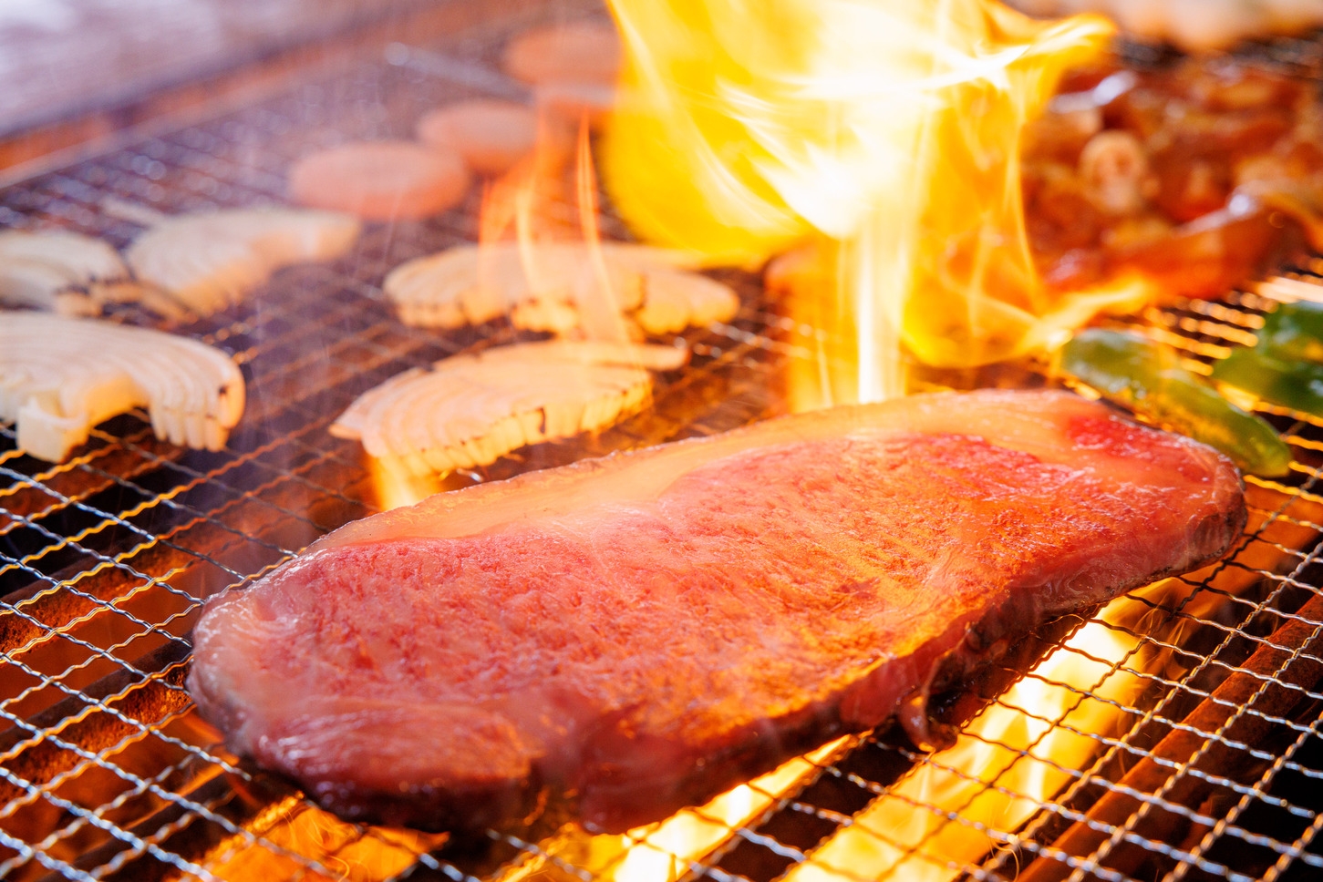 焚火とお肉あったかのほほんプラン‐ログハウス‐