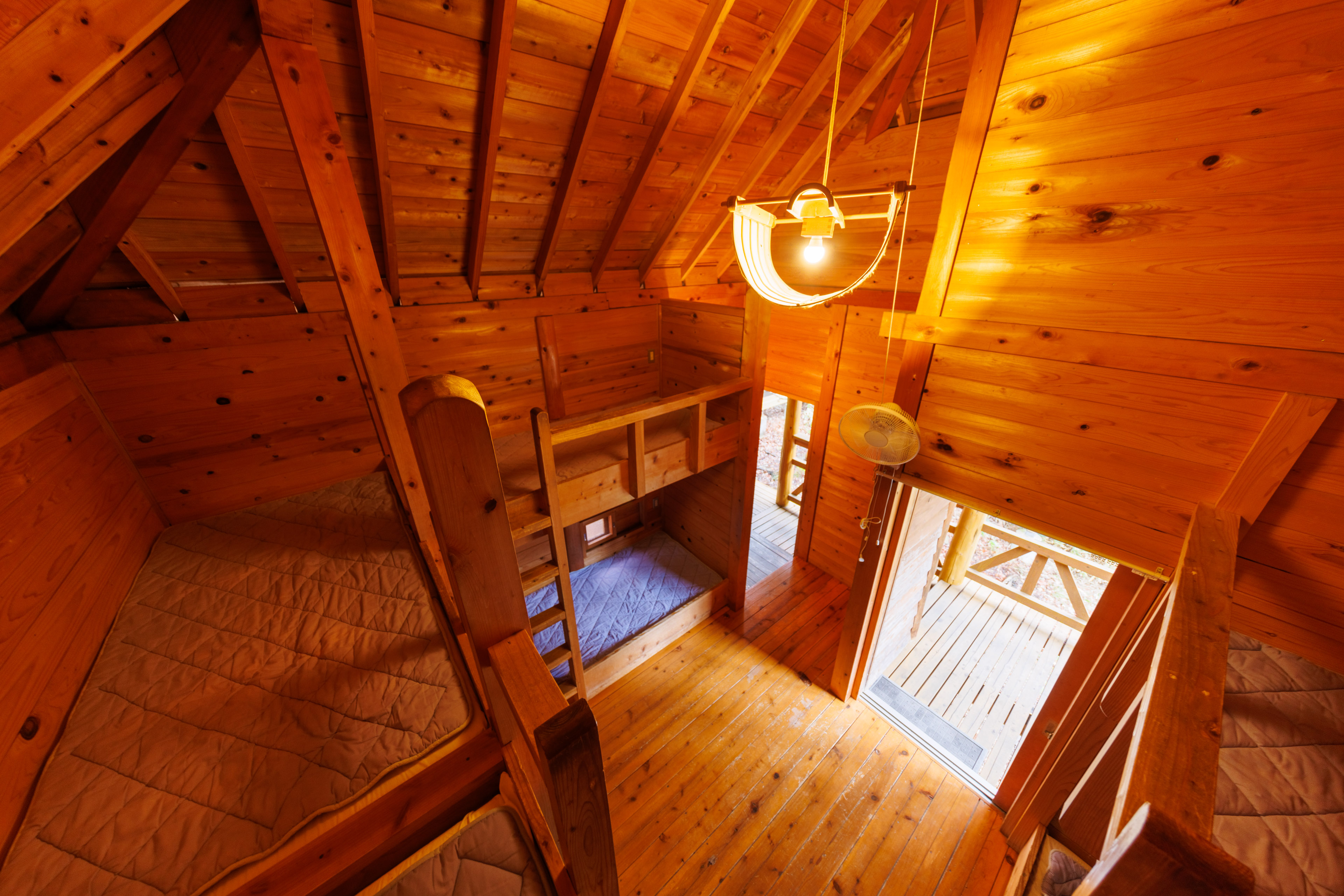 8人用バンガロー