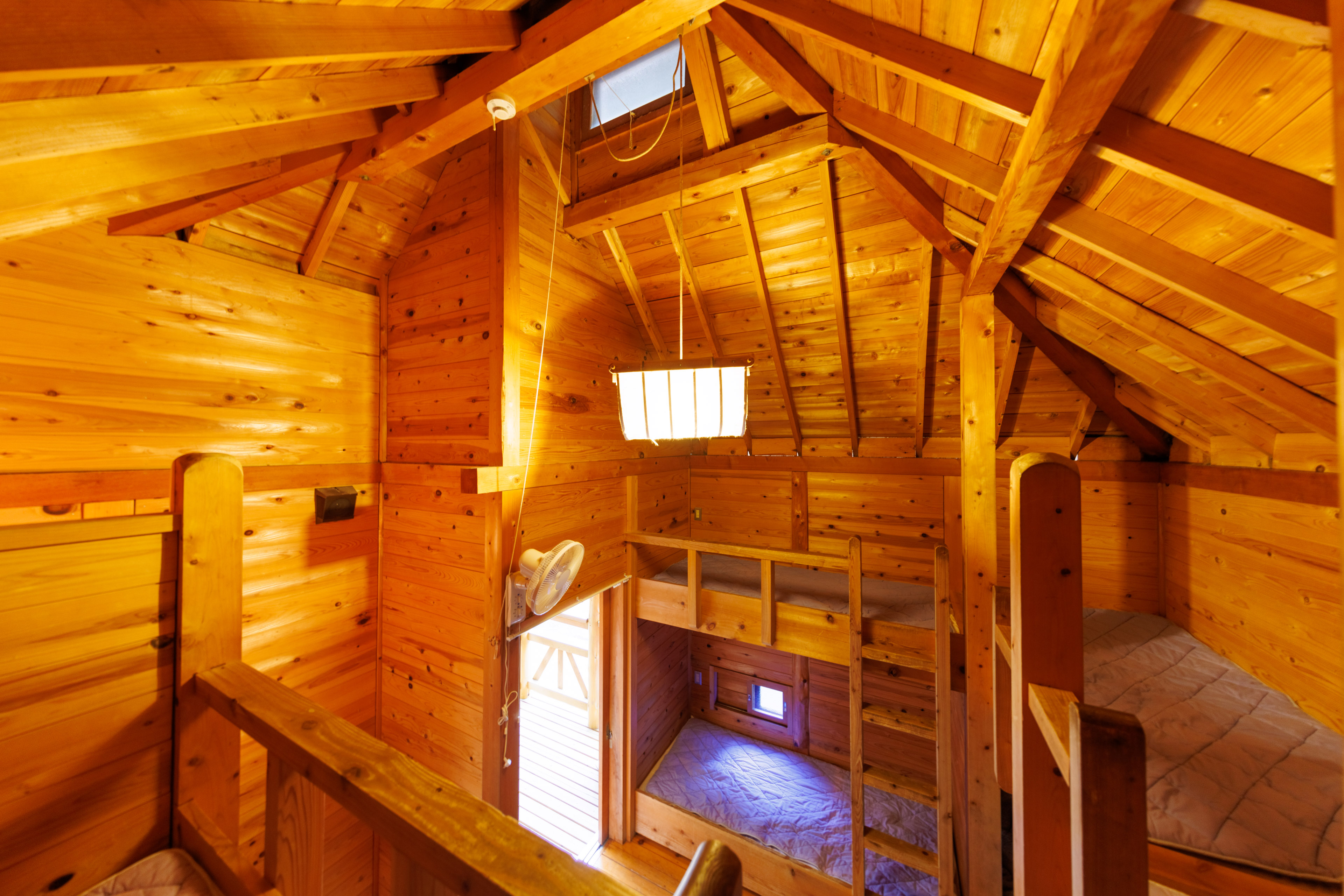 8人用バンガロー