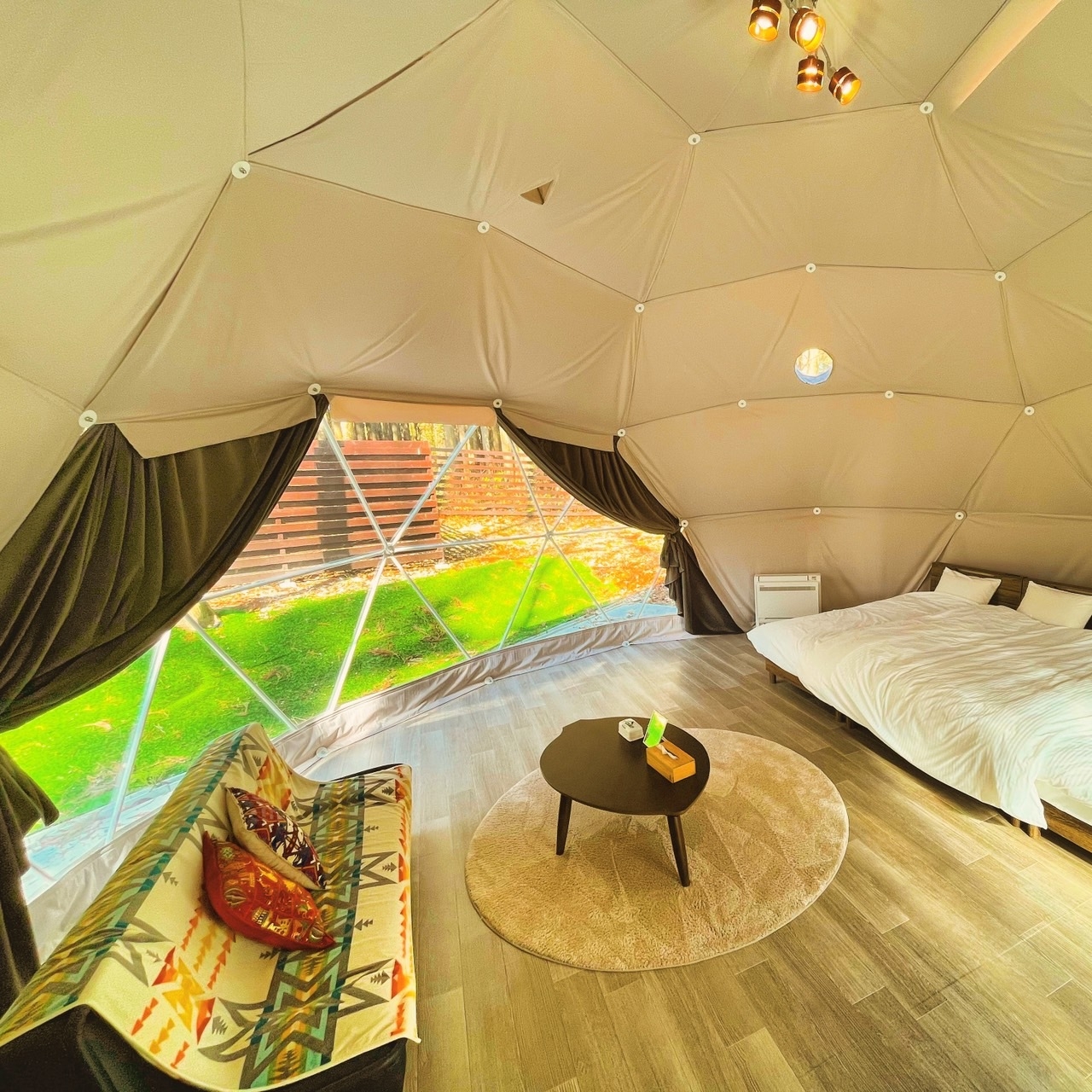 【素泊まり】広々ドームテントで大自然を感じるグランピング