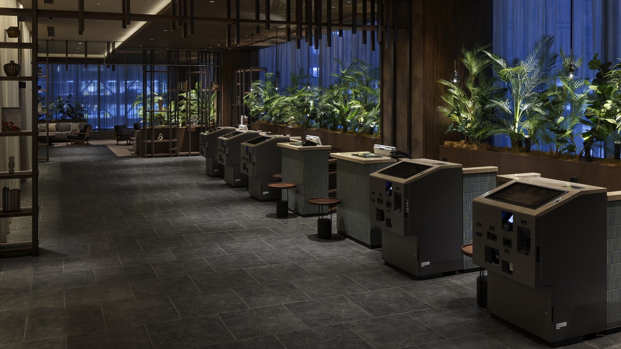 【5階】フロント（自動チェックイン機）