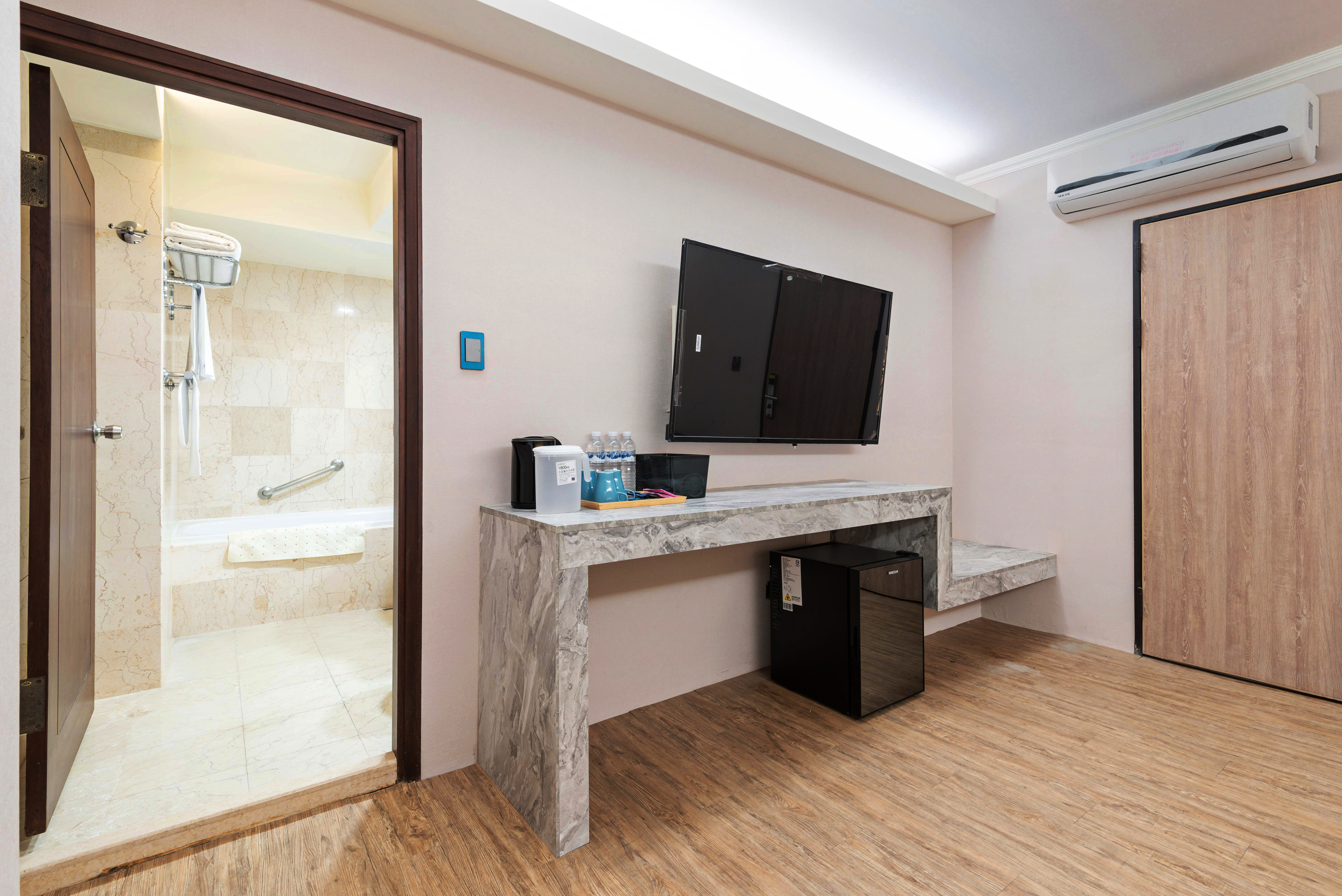 デラックストリプル