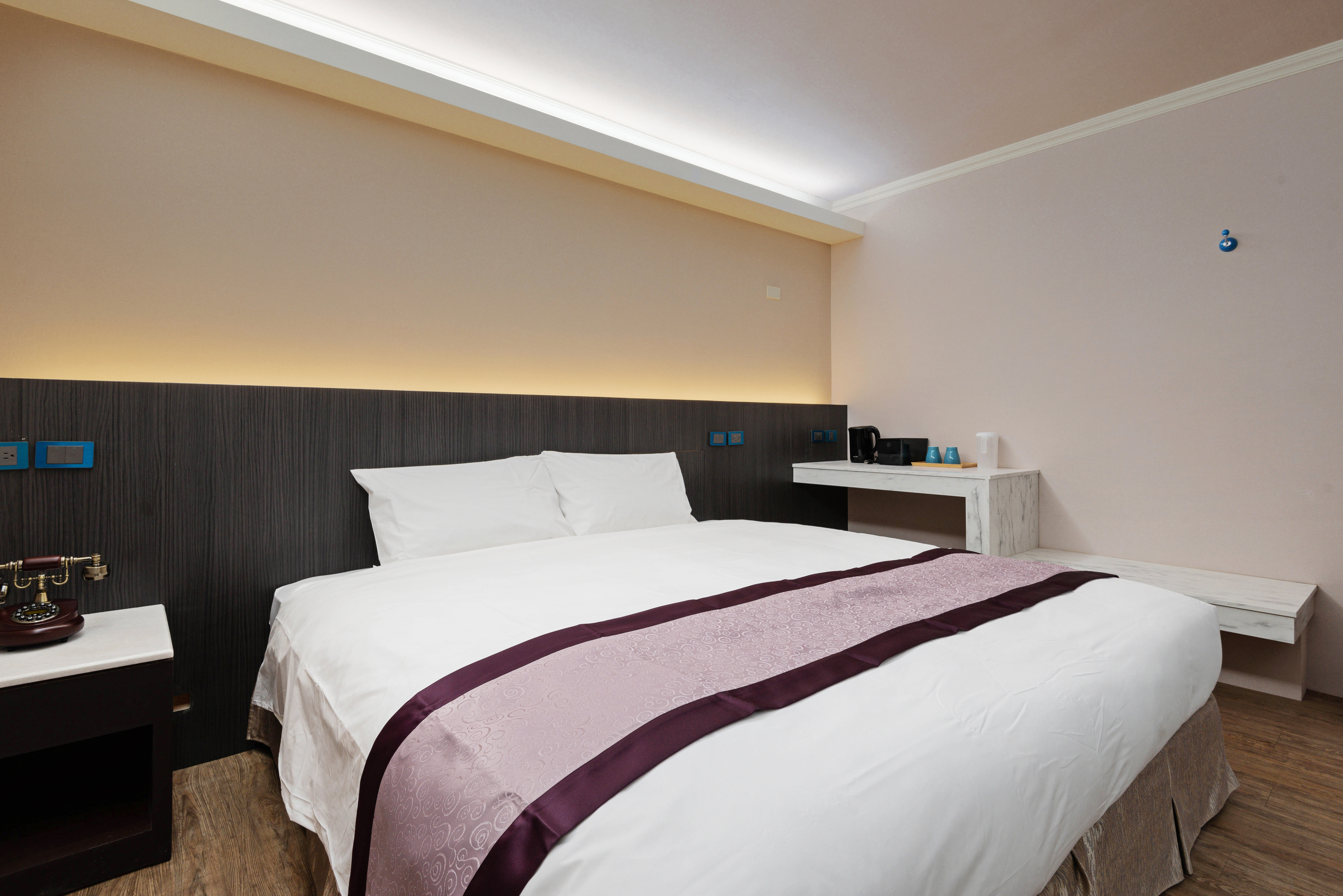 スーペリアダブル（窓なし）