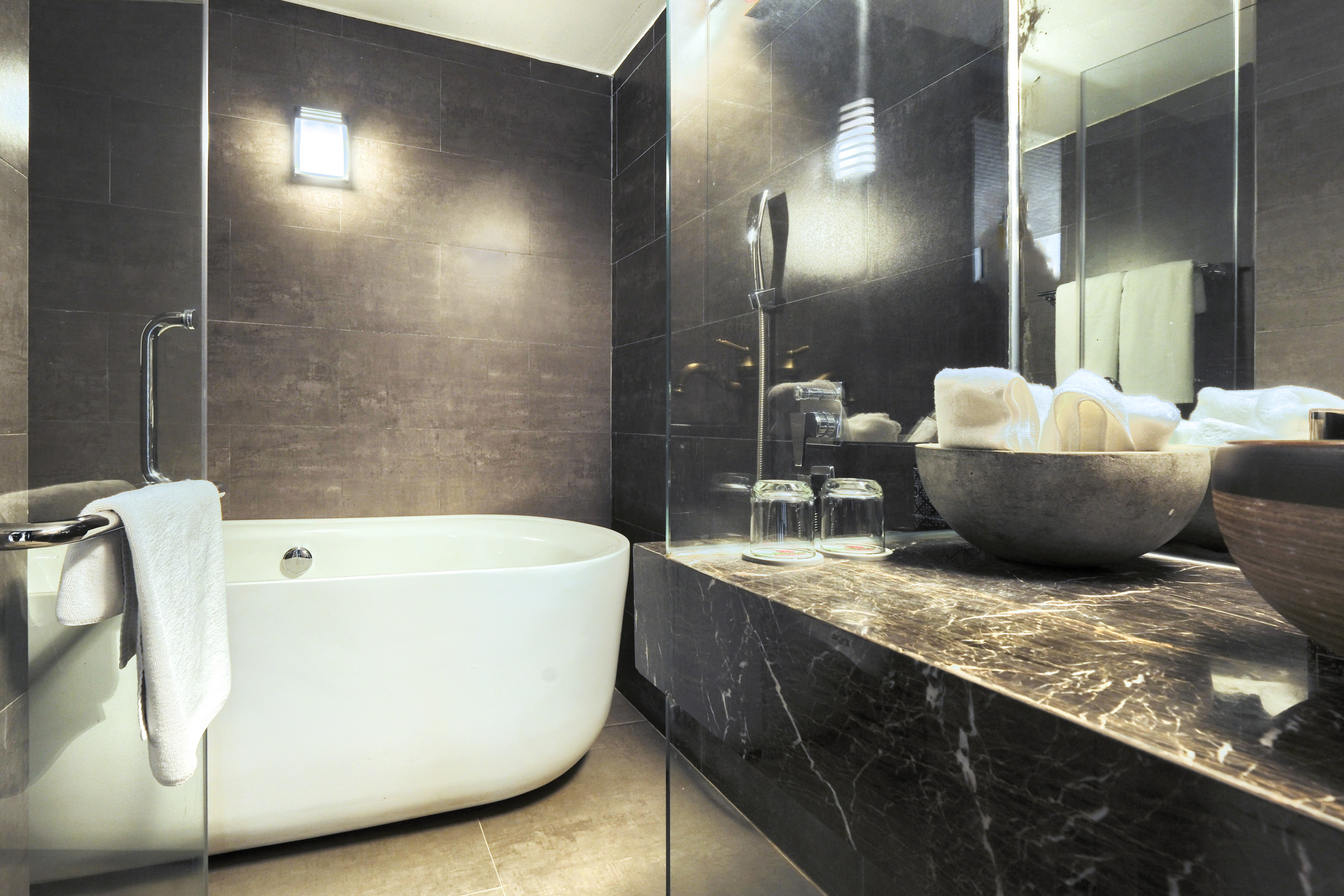 川の景色付きヴィラキングルーム - フットマッサージ、温泉込み