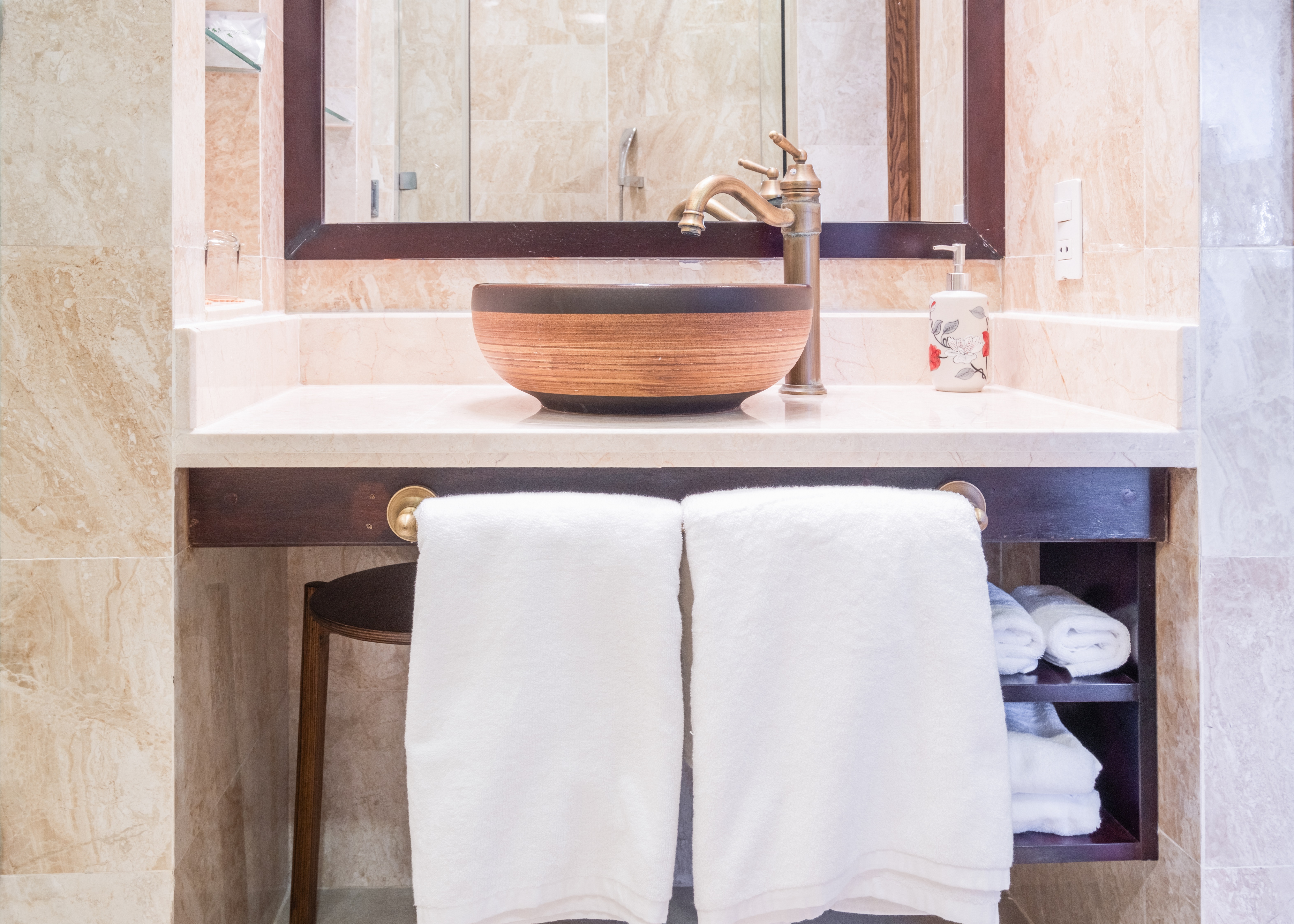 部分的な川の景色付きスーペリアキングルーム - 温泉込み