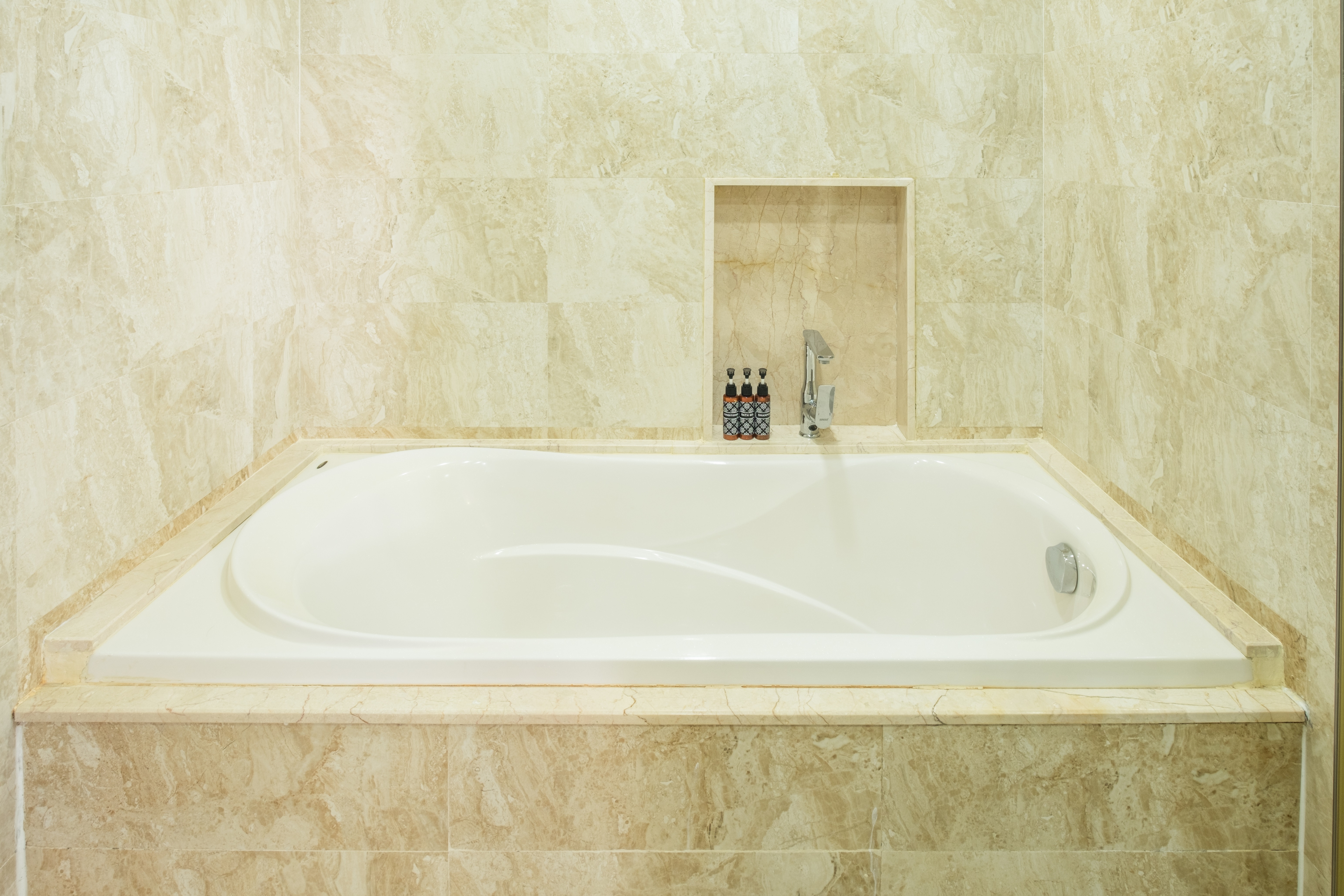 部分的な川の景色付きプレミアキングルーム - 温泉込み