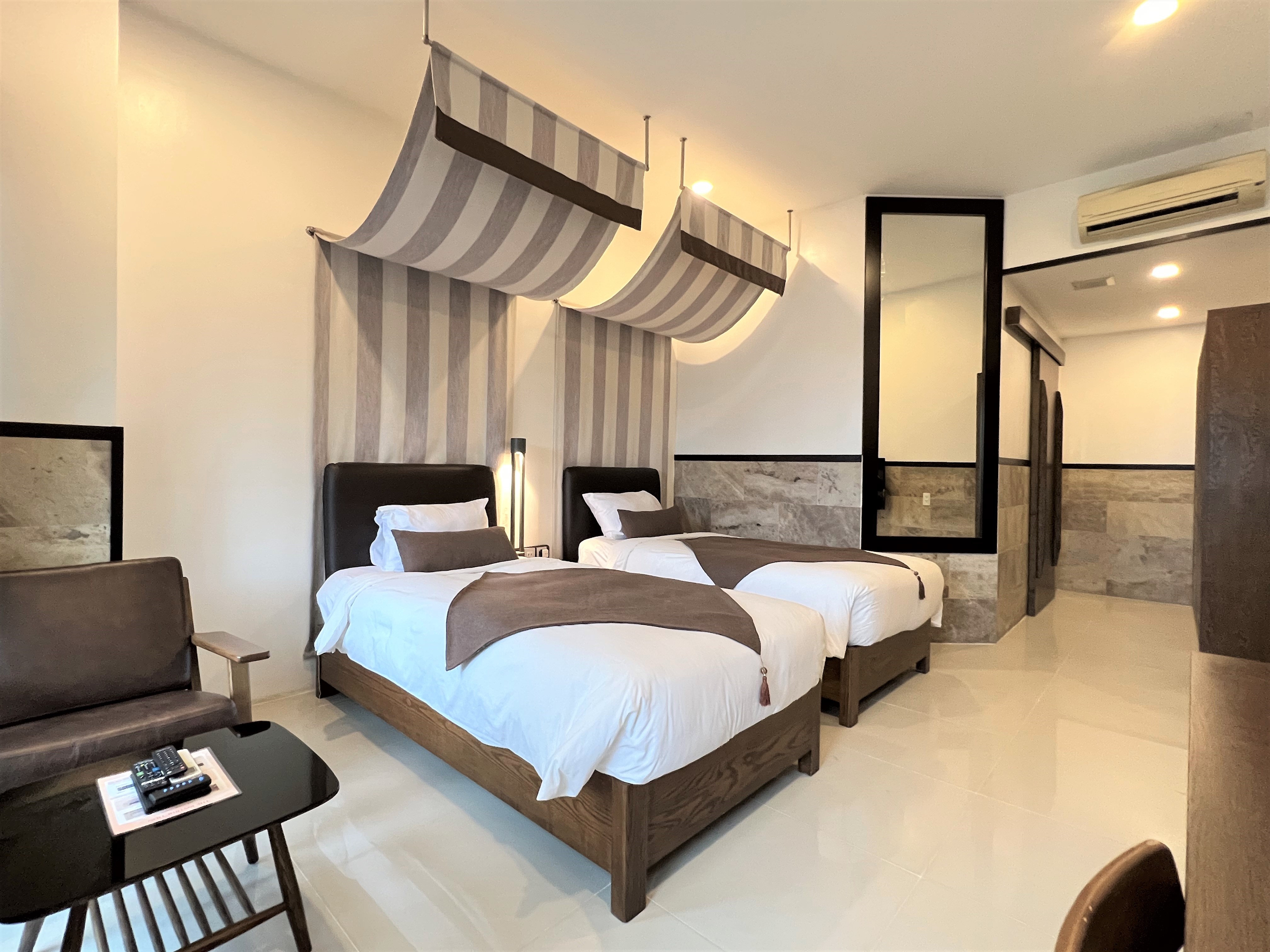 川の景色付きデラックスツインルーム - 温泉込み