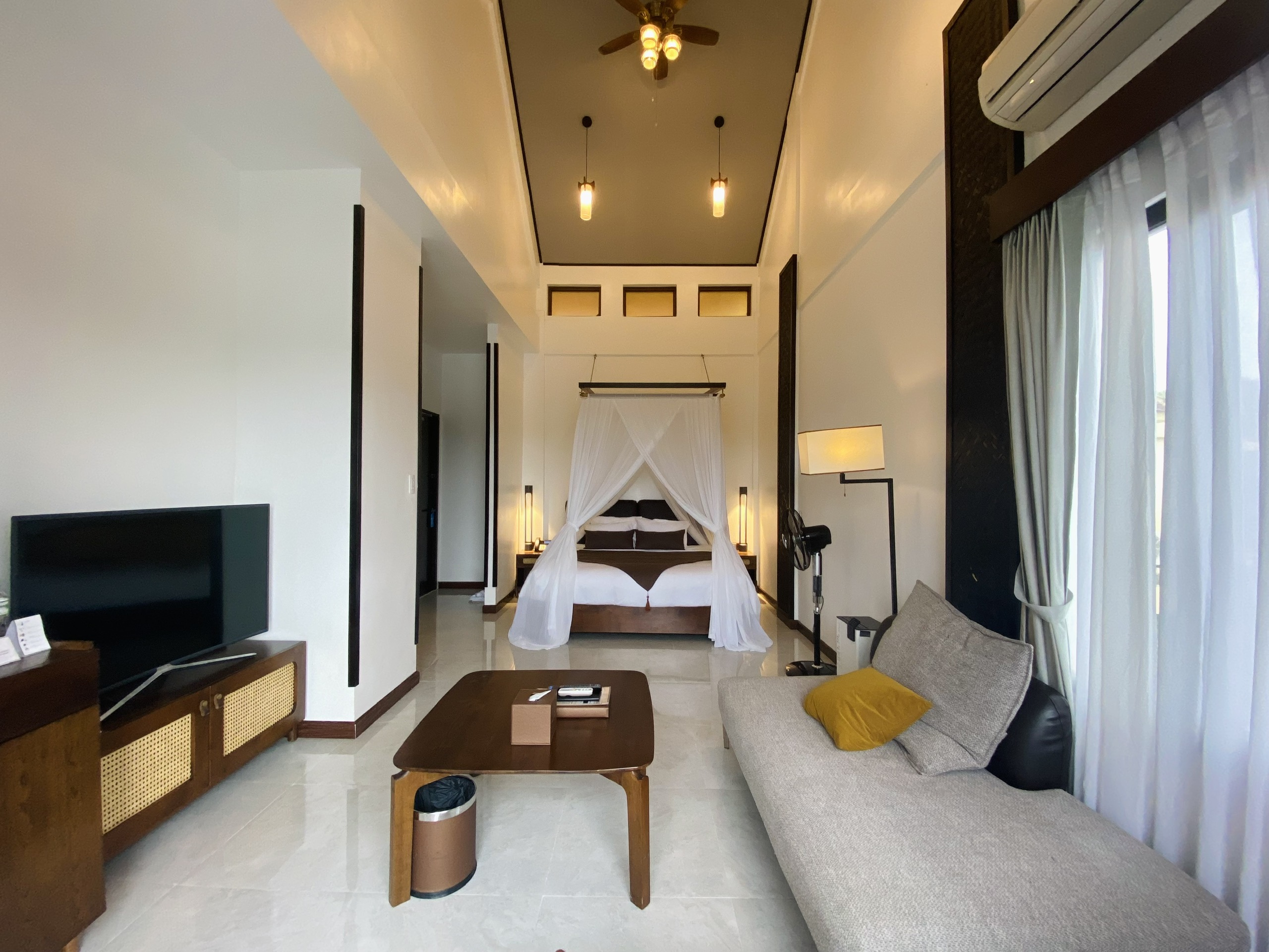 川の景色付き2ベッドルームヴィラ - フットマッサージ、温泉込み