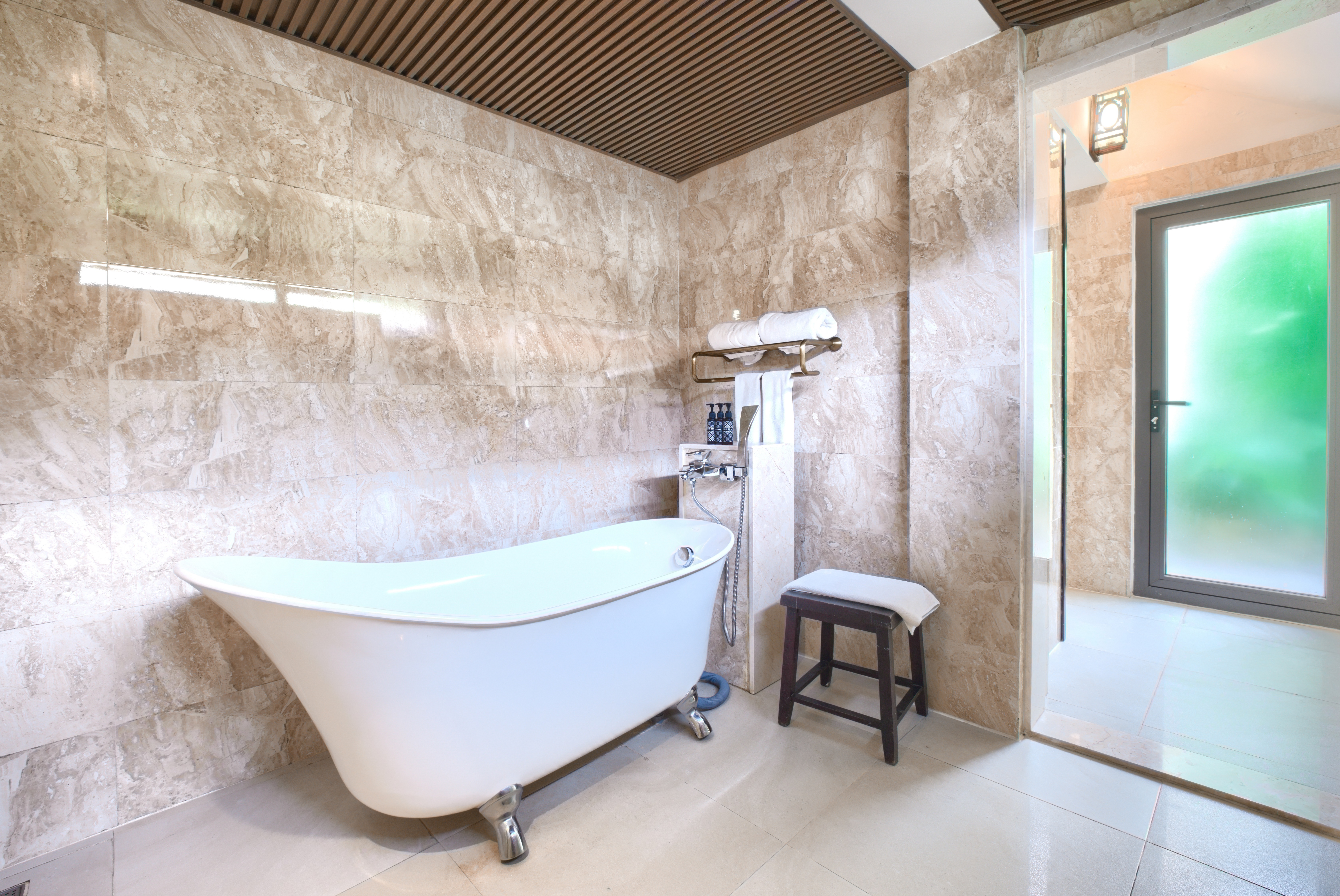 インルームスチームサウナ付きヴィラキングルーム - フットマッサージ、温泉込み