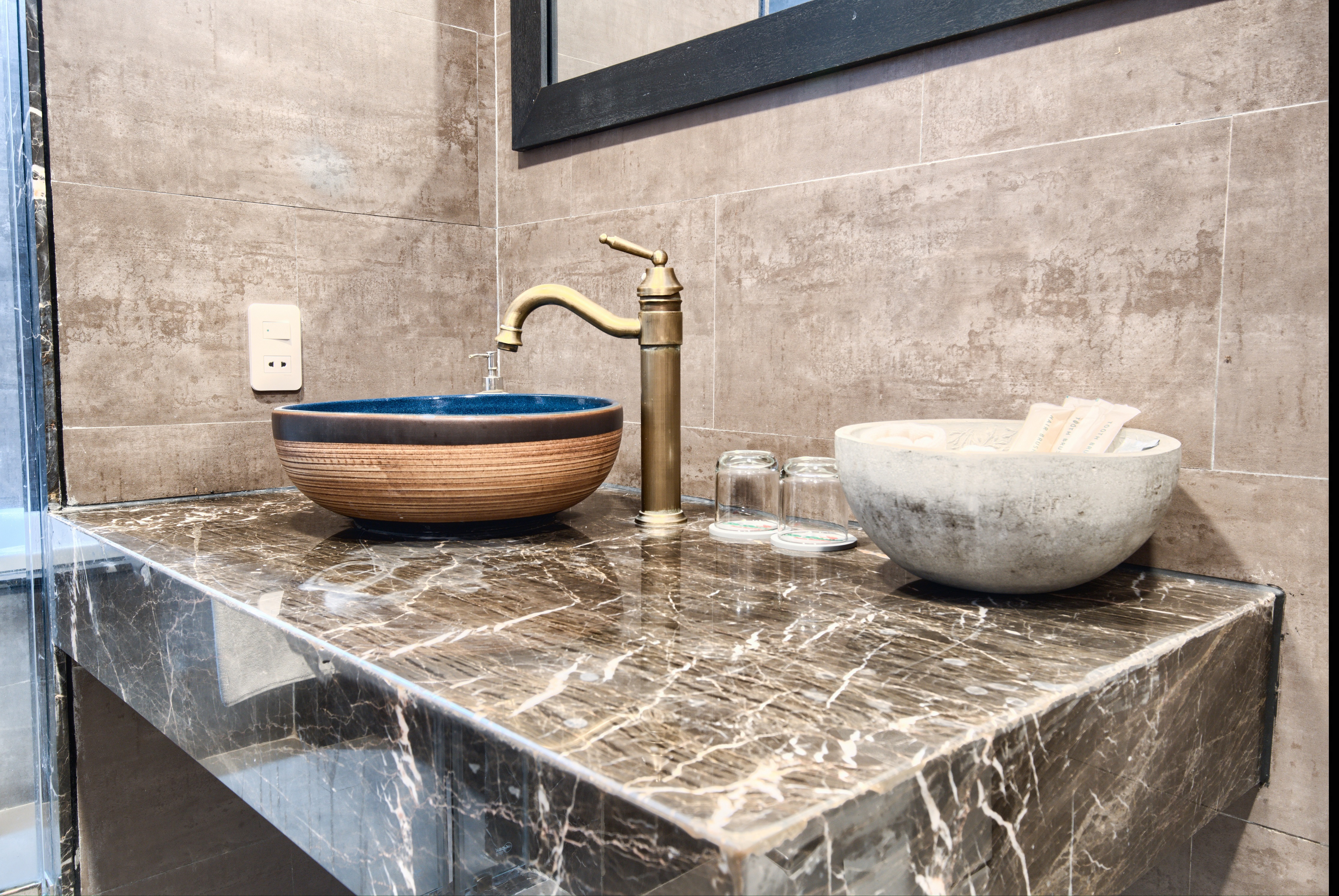 ストリートビュー付きデラックスキングルーム - 温泉込み