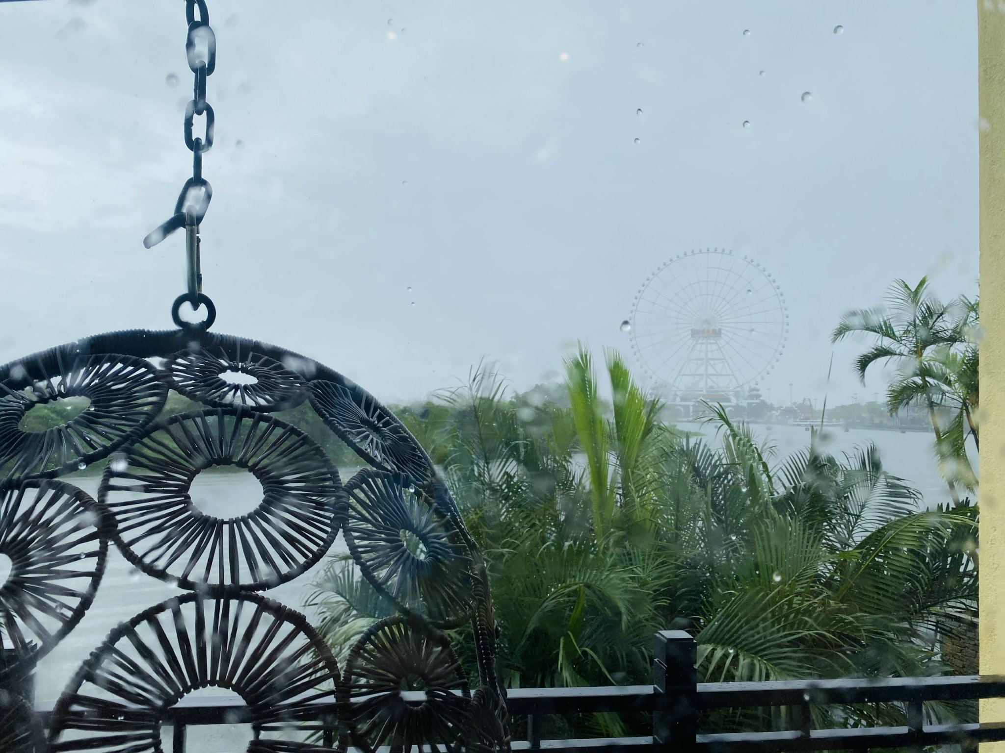 川の景色付き2ベッドルームヴィラ - フットマッサージ、温泉込み