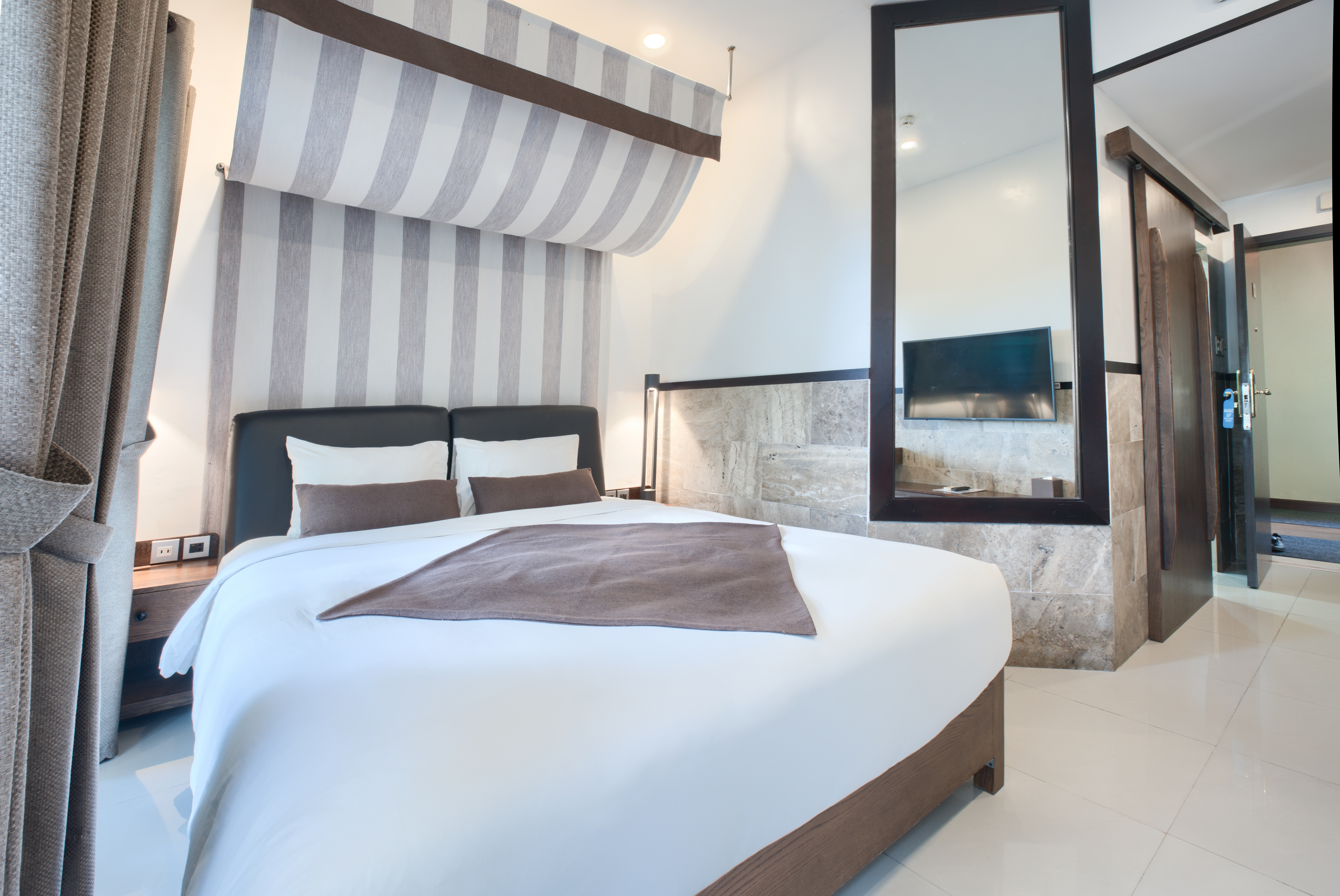 部分的な川の景色付きスーペリアキングルーム - 温泉込み