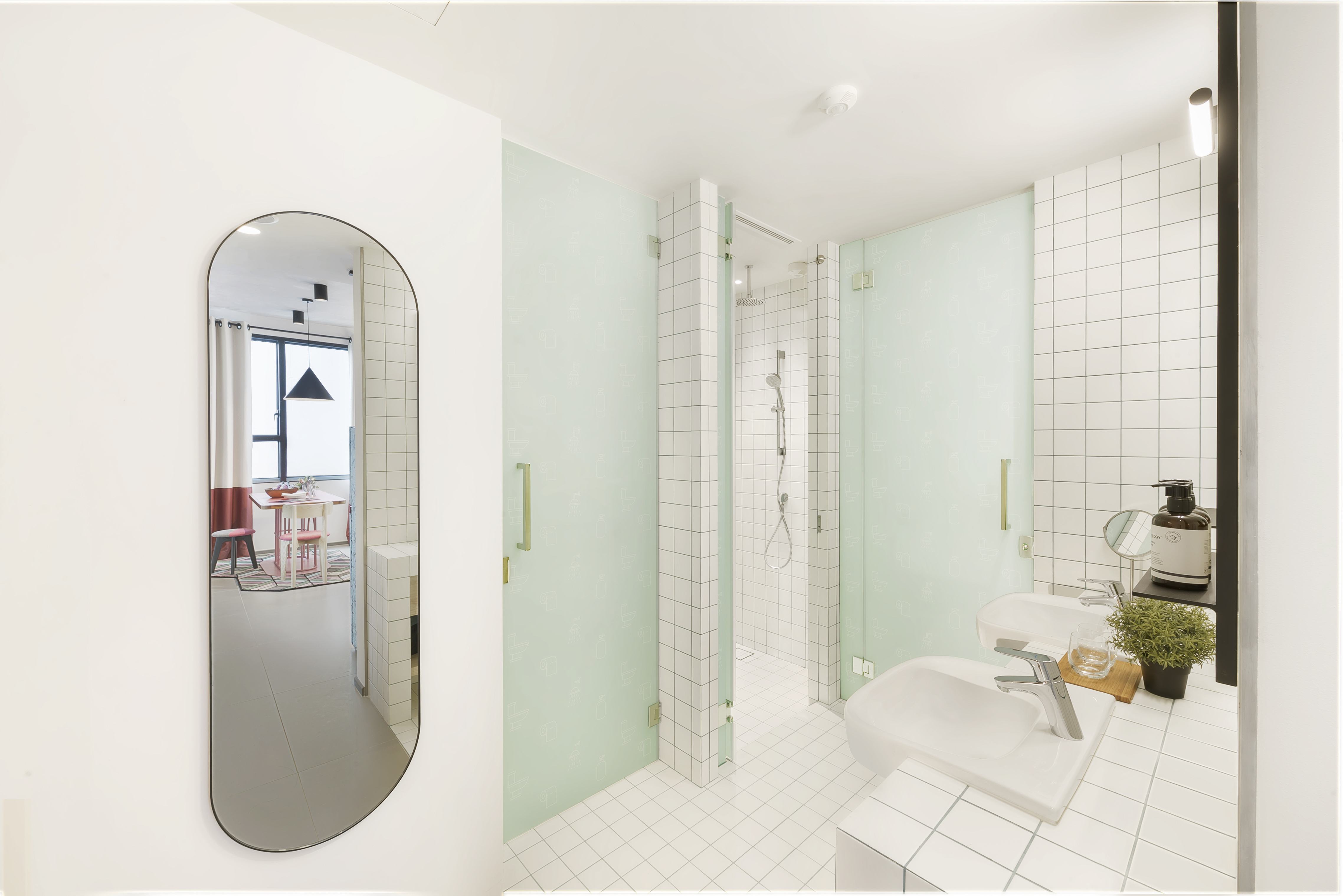 オールトゥゲザー（4ベッドルーム） (70平米)