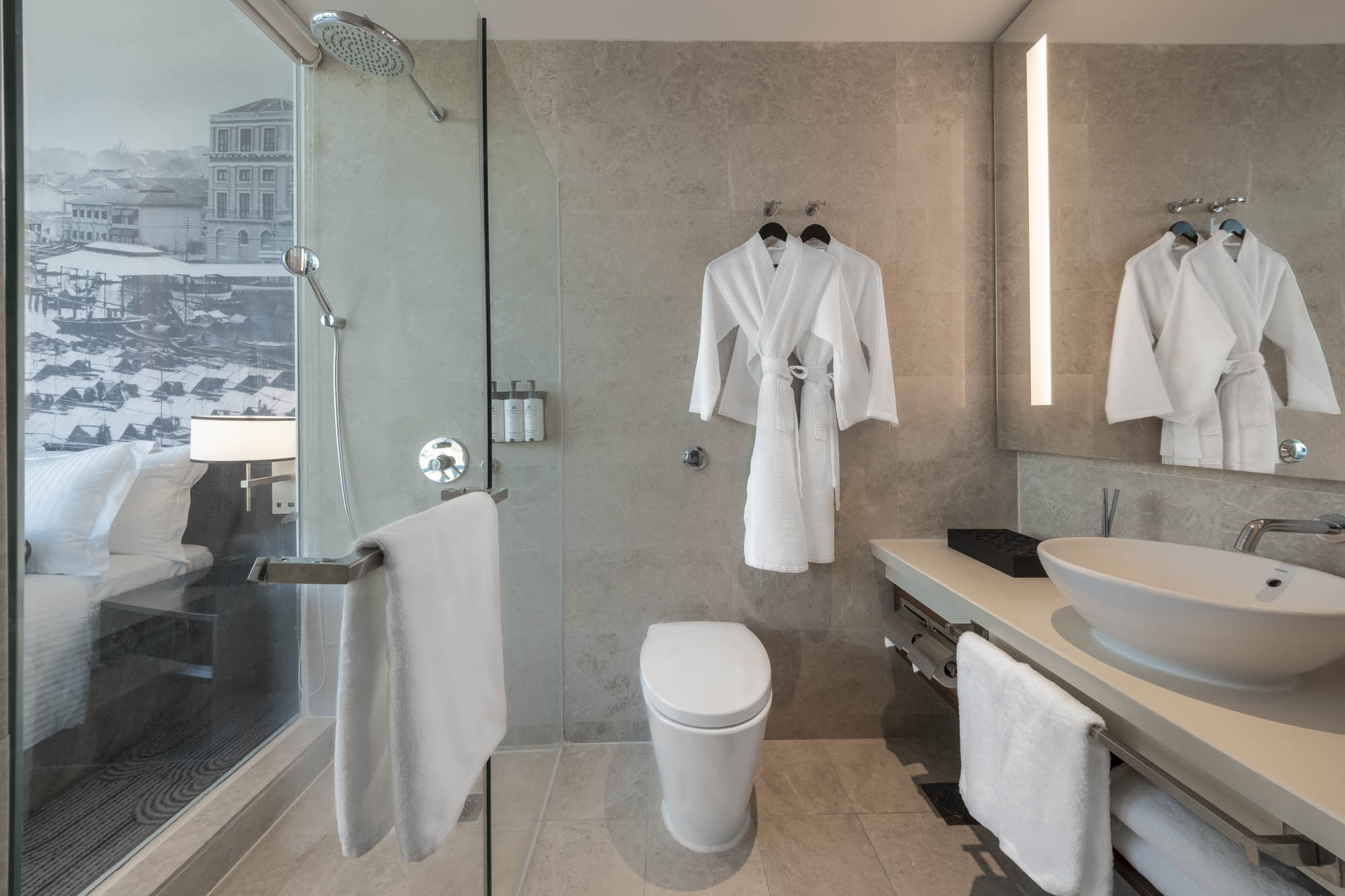 パノラミックリバービュールーム　バスルーム