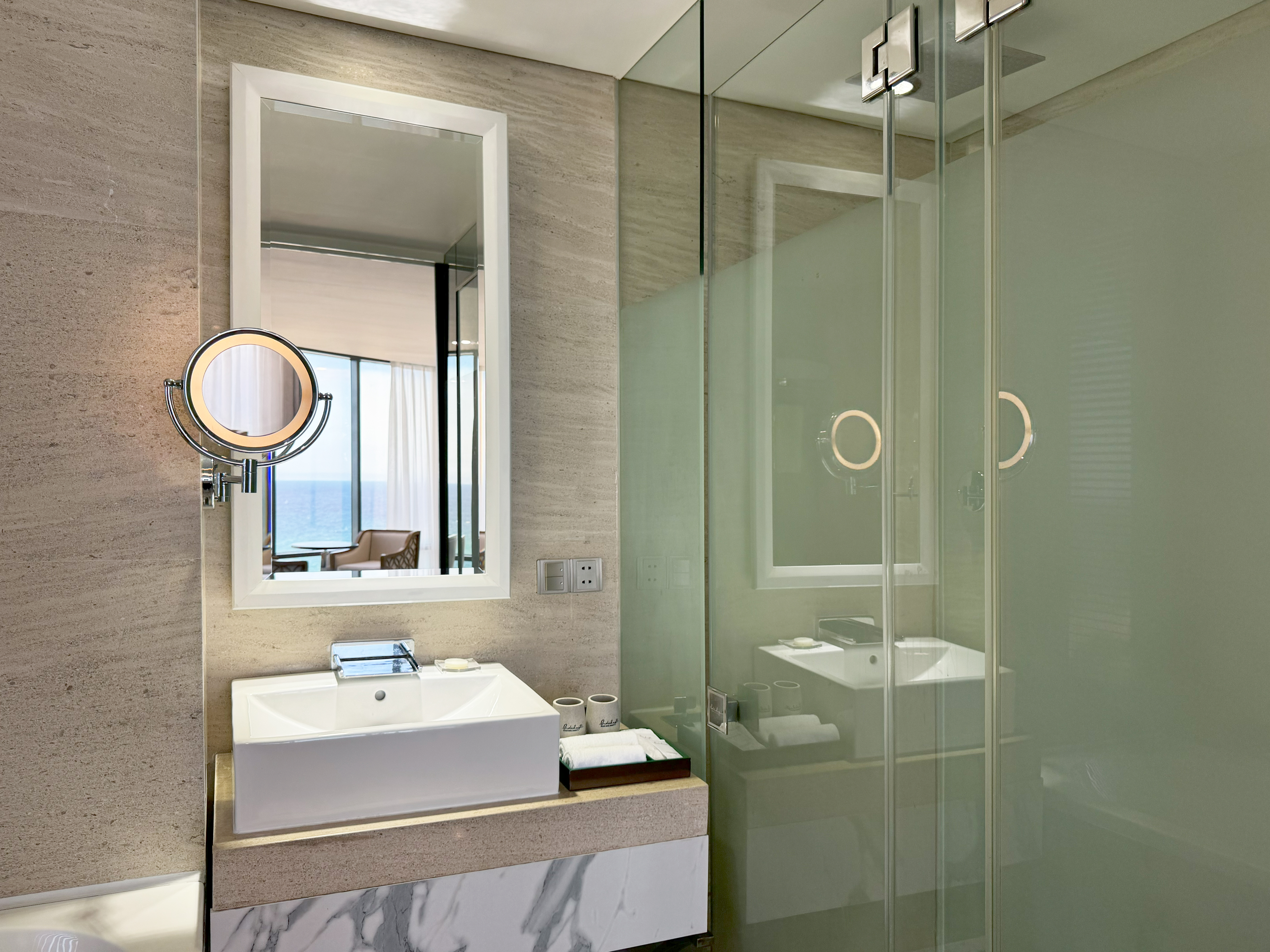 ジュニアスイート