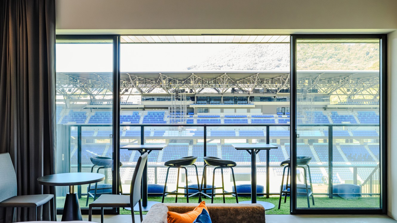 デラックススタジアムビューエキサイティングツインルーム(2)