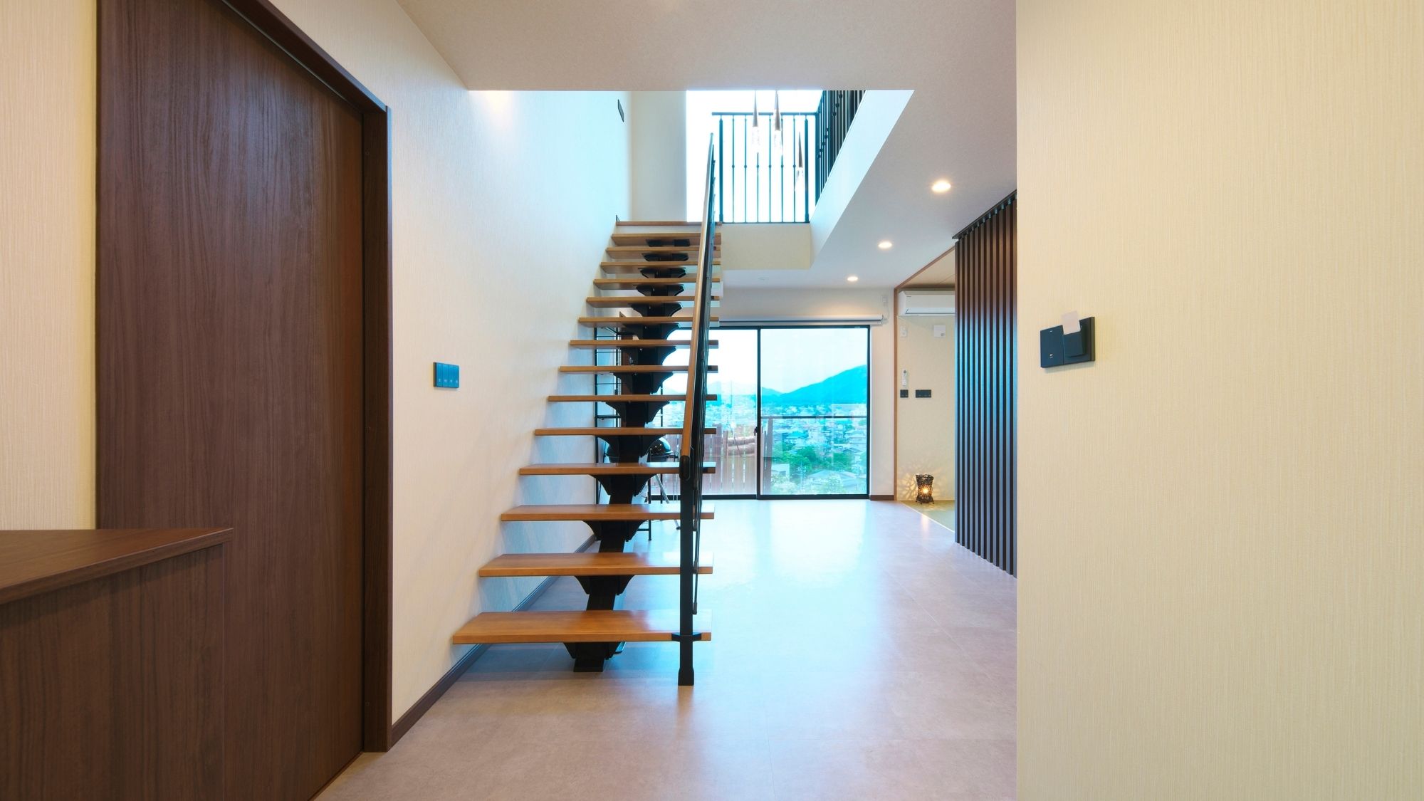 【バルコニーヴィラ】1階エントランス