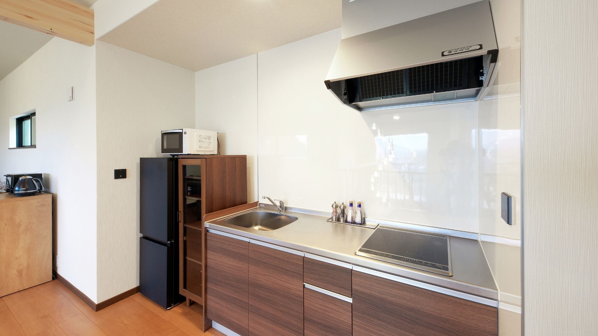 【バルコニーヴィラ】2階キッチン