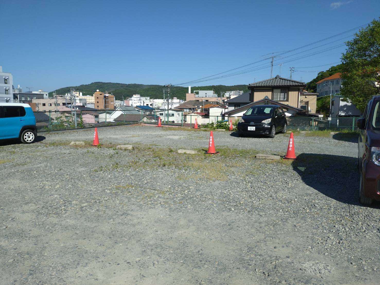 第2駐車場：7台（先着順）