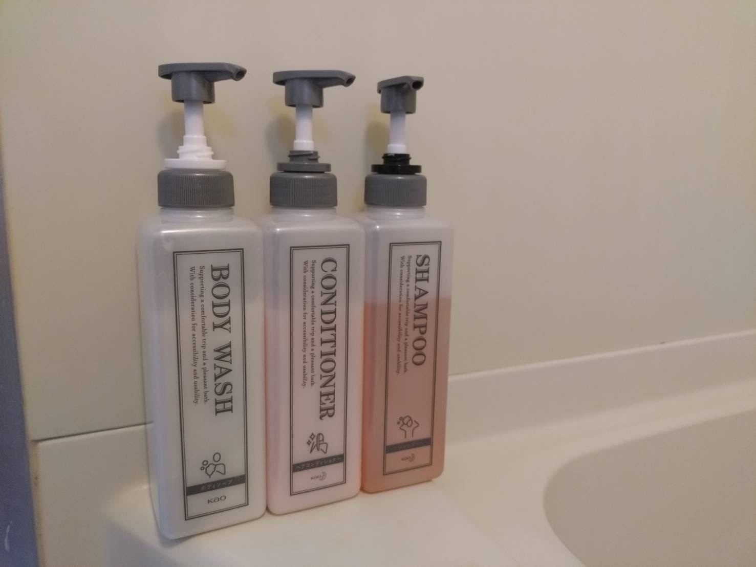 シャンプー（浴室設備）