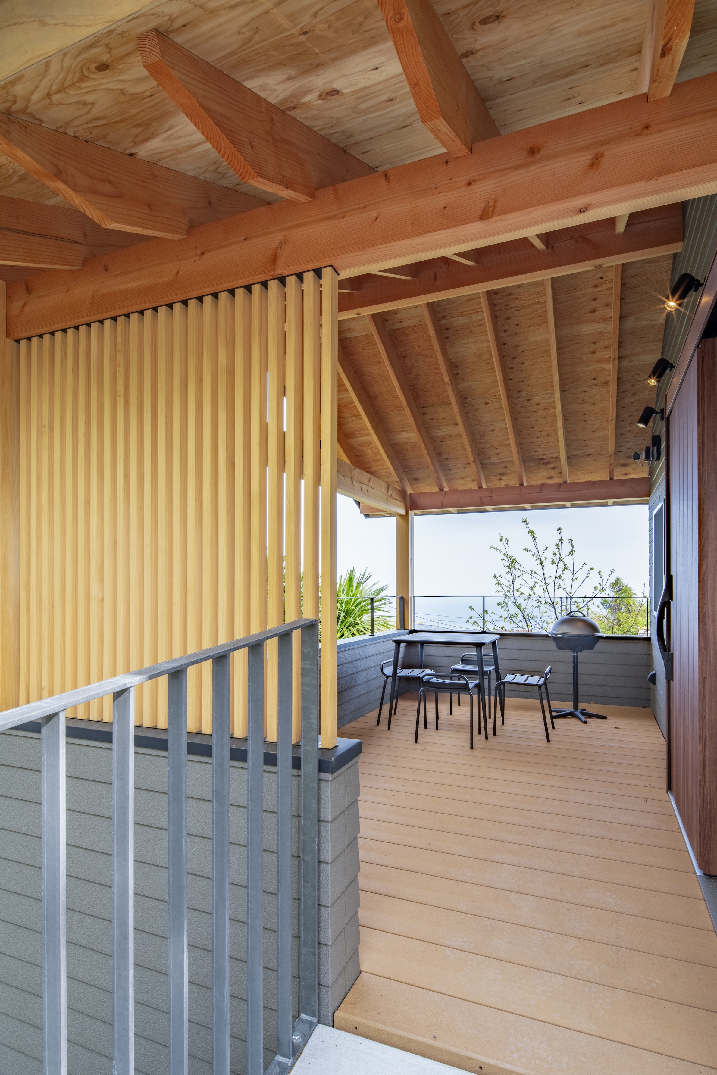 NUTIC izu - テラス