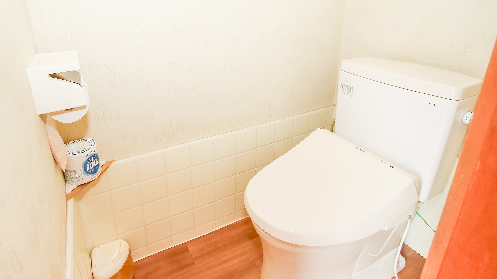 【客室設備】各部屋には温水洗浄便座を備えております