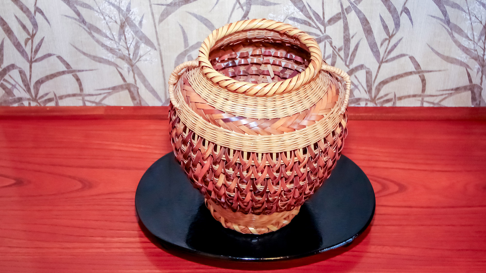 【施設内装】数ある別府の魅力のうち『竹細工』も そのうちの一つです