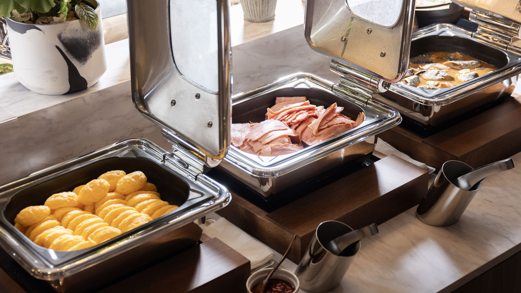 【無料朝食】豊富な種類を日替わりで