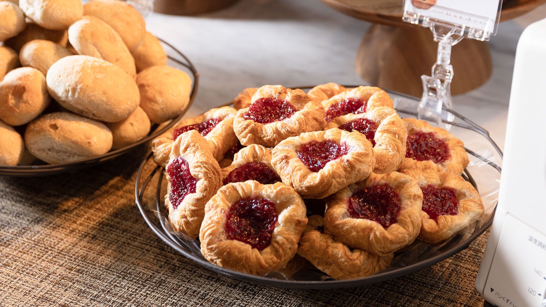 【無料朝食】女性に大人気のラズベリークラウン