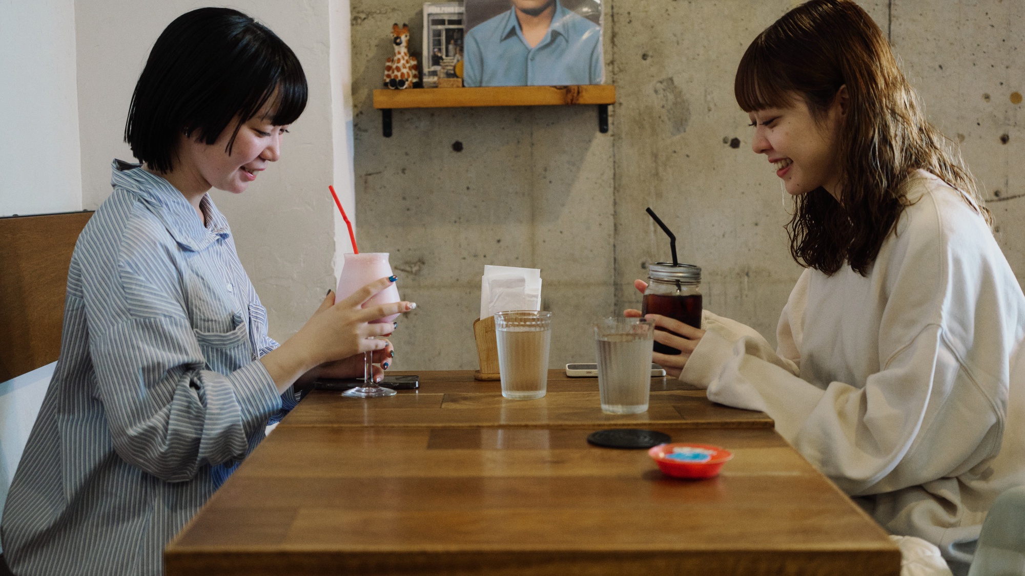 Oh my BAKEの隣のカフェ