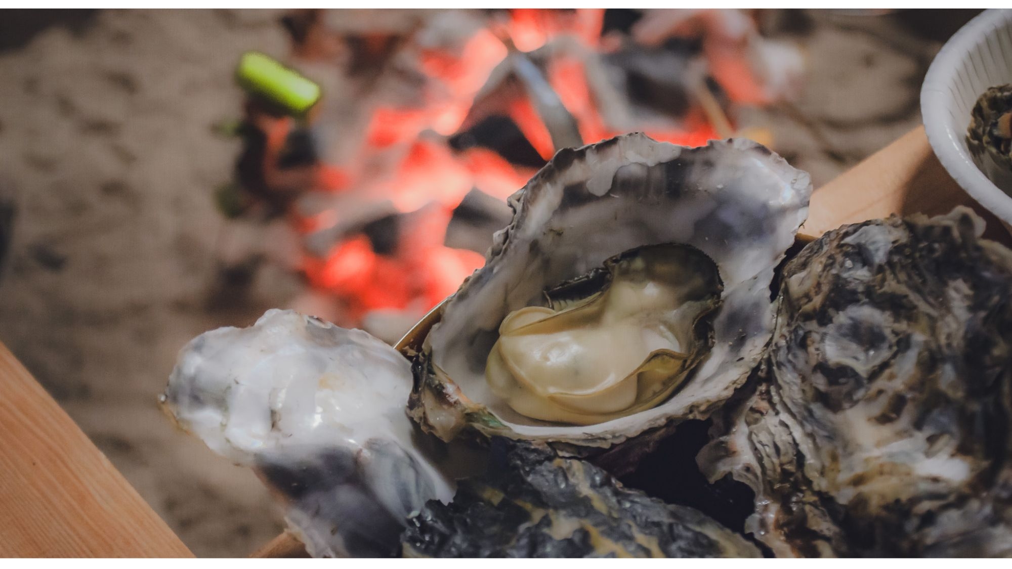 【贅沢体験】地元・佐渡のブリブリな牡蠣のカンカン焼きを宿にお届けー囲炉裏付き古民家貸切ー