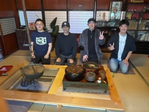 【大人の夏休みプラン】大人３名様以上限定！古民家で囲炉裏体験＋新鮮な佐渡産海鮮セット付き