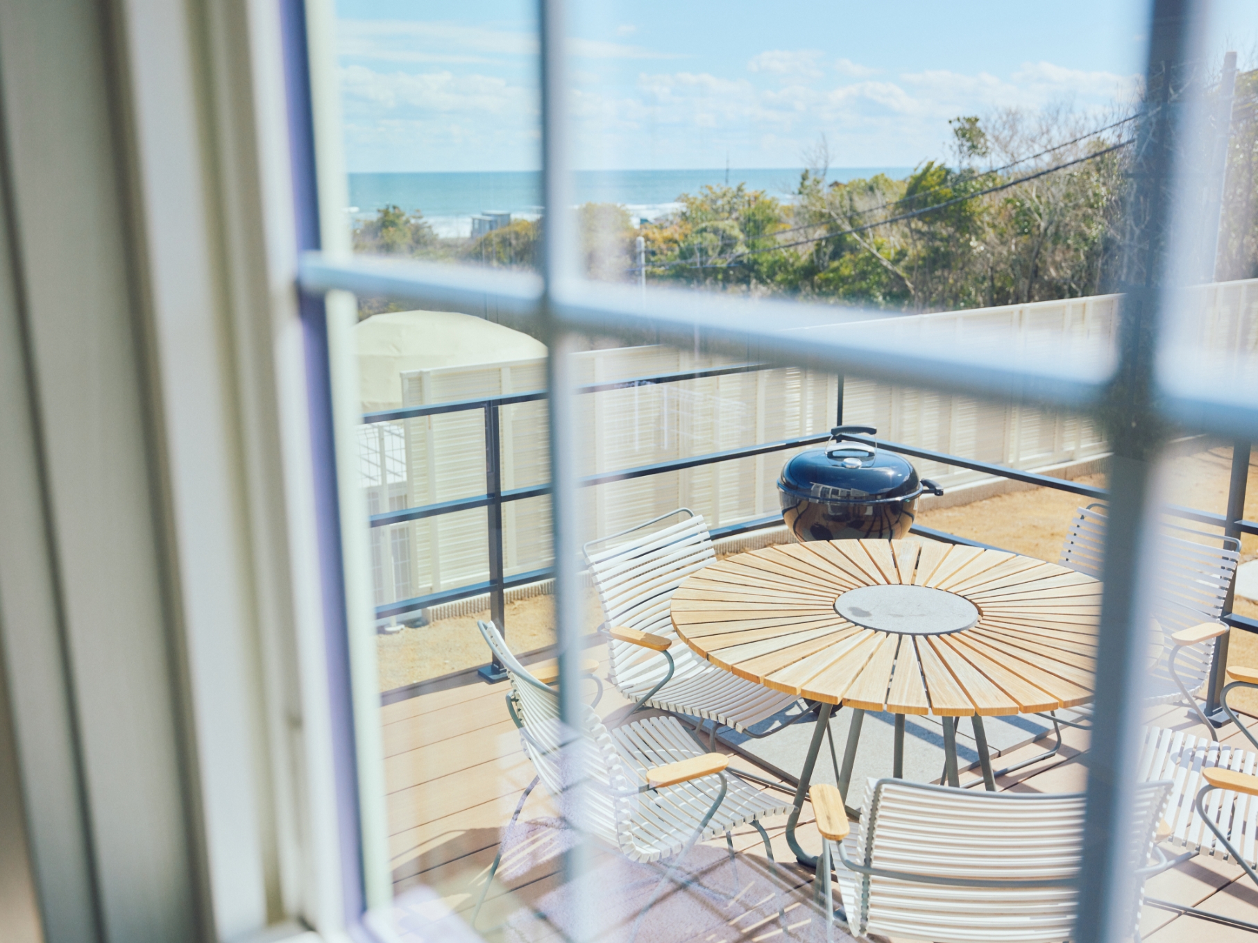 デッキでBBQも楽しめる♪