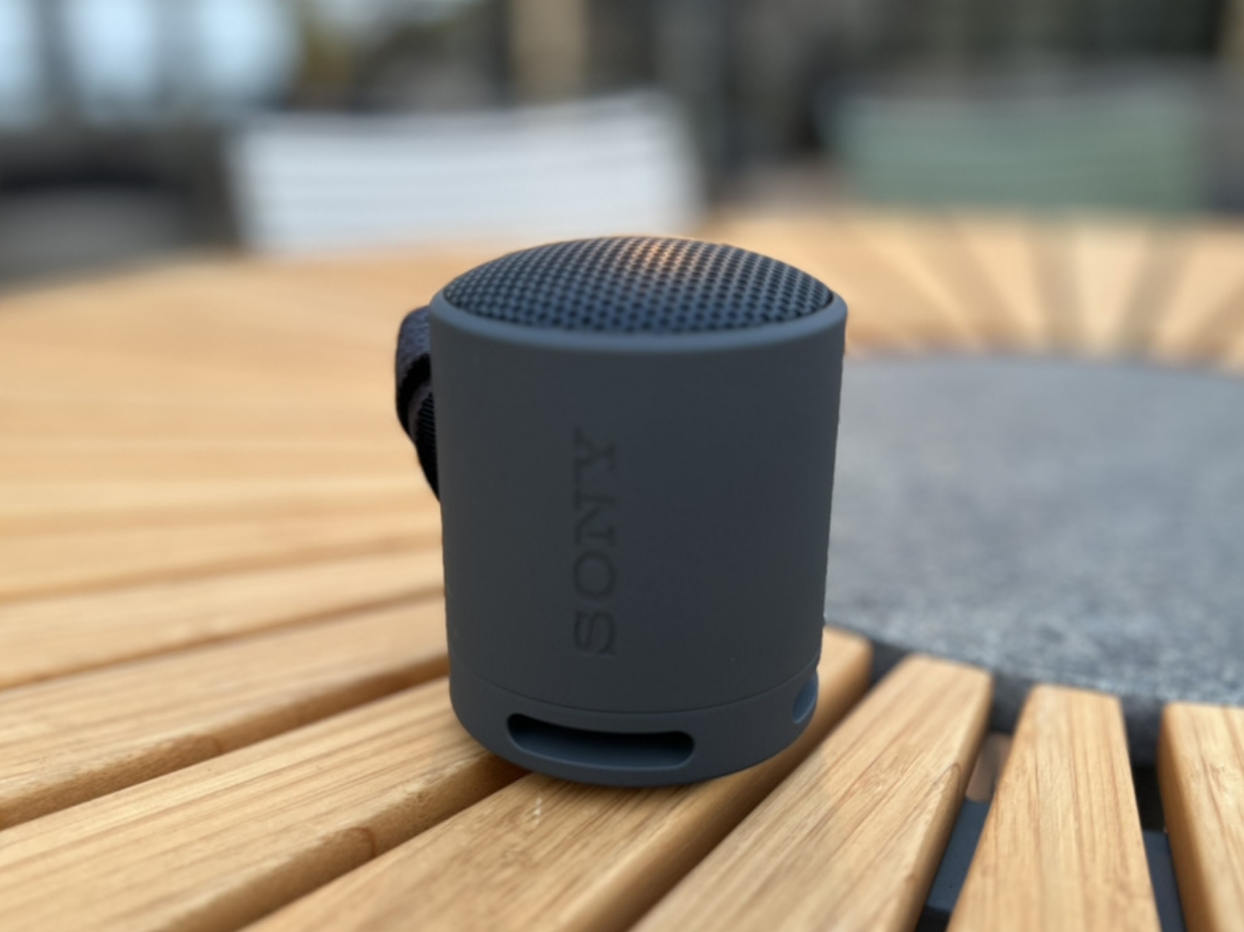 手のひらサイズで持ち運びもラクラク！