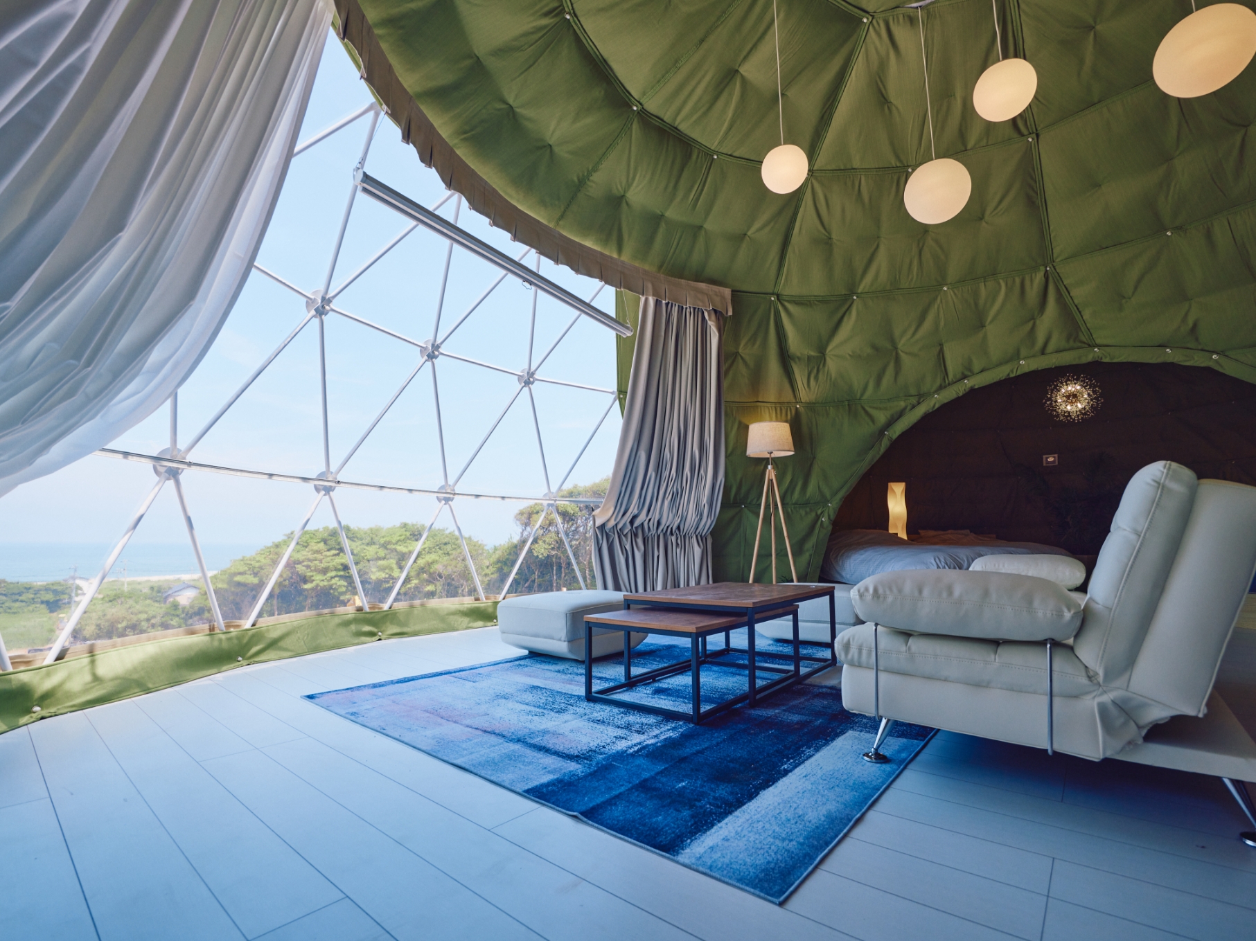 「ツインドーム」リビングルーム