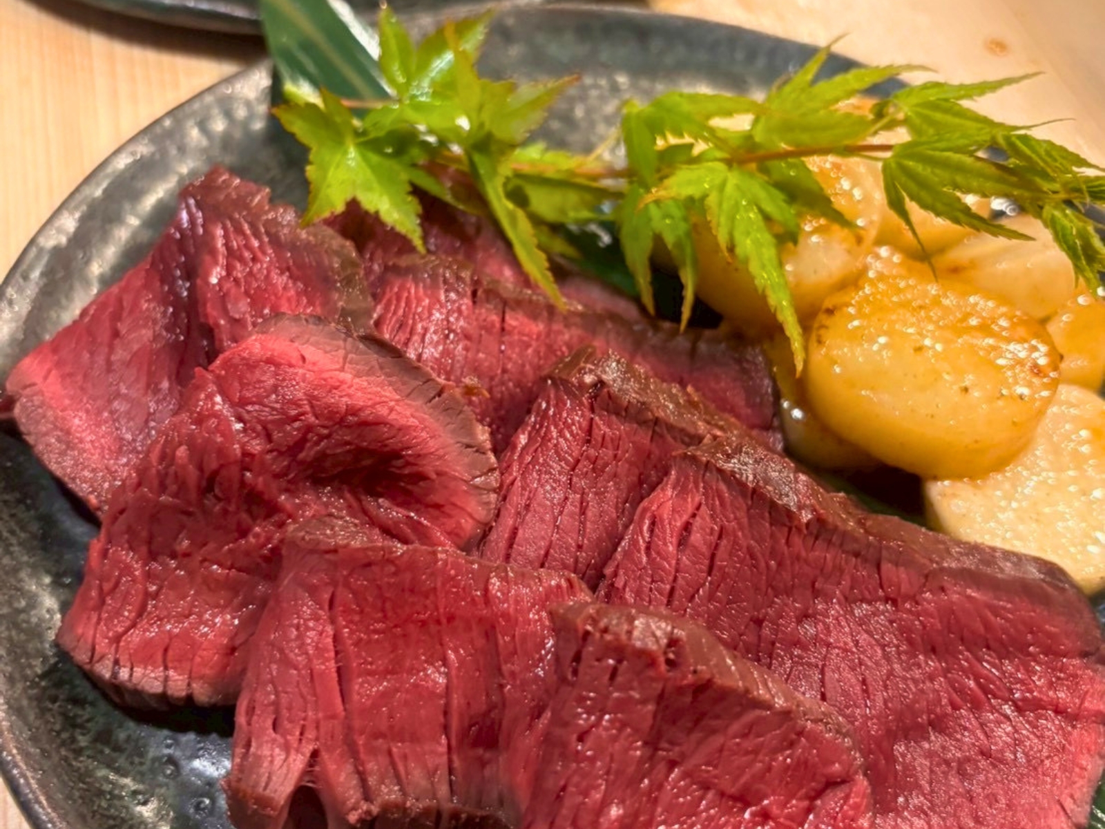 鹿肉のロースト